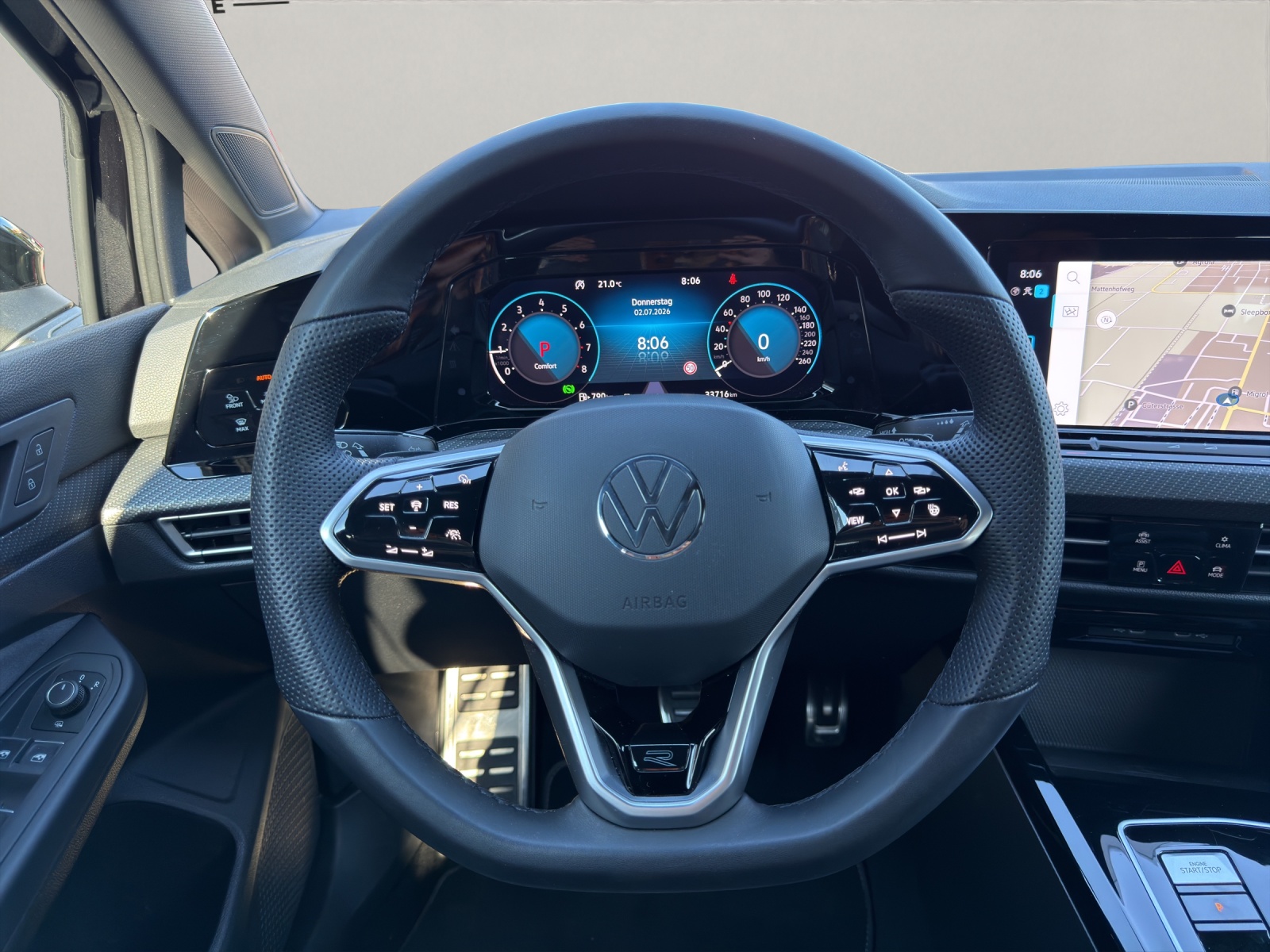 VW Golf VIII 1.5 eTSI R-Line DSG-image-10