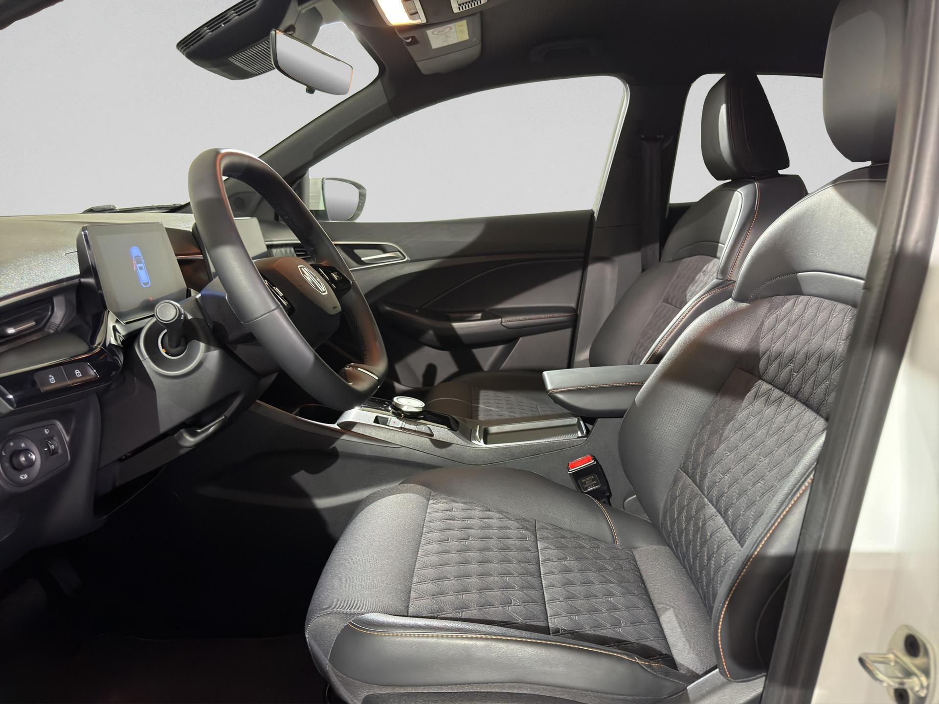 MG 3 1.5 Hybrid Luxury Aut.-image-8