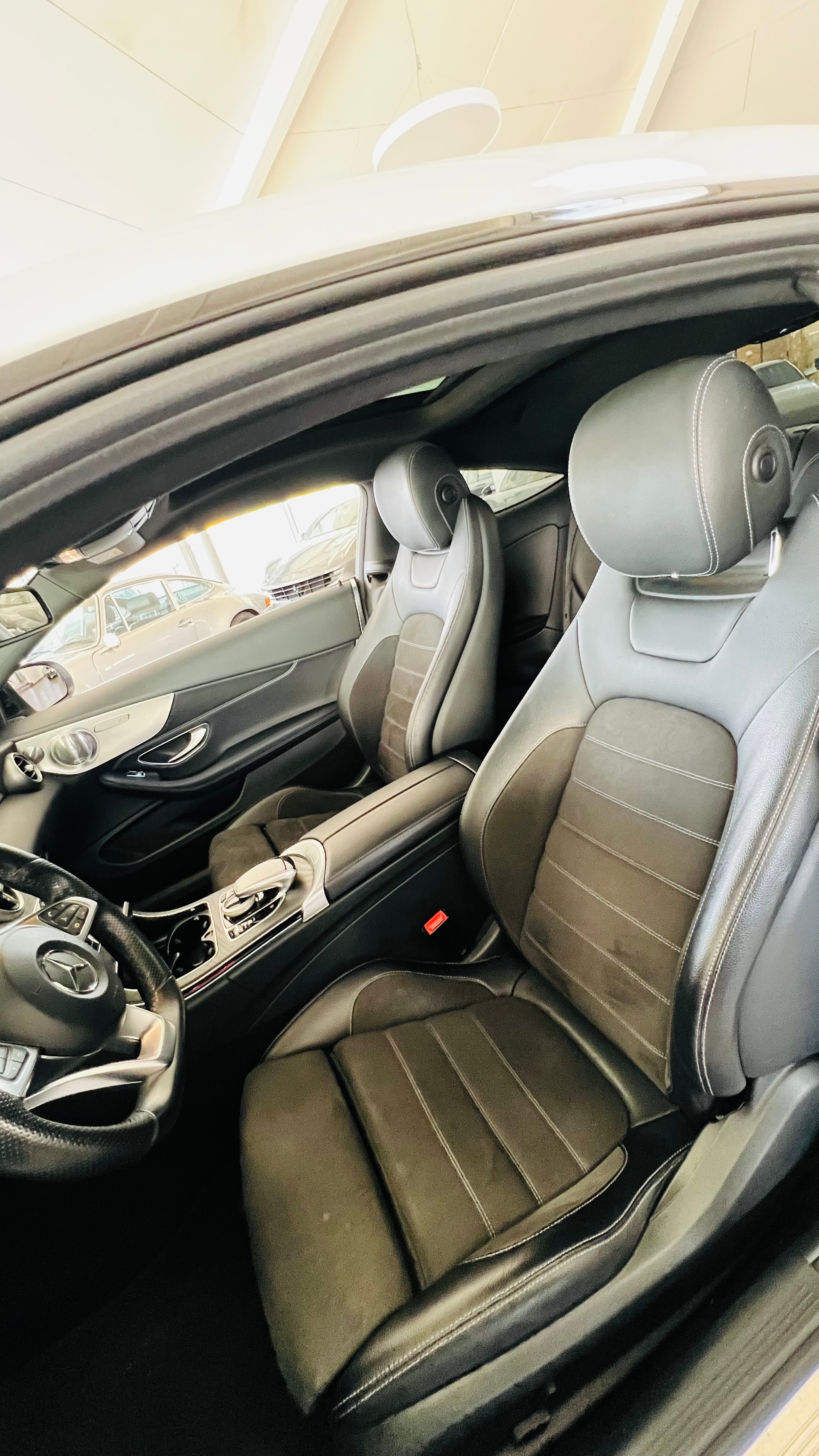 MERCEDES-BENZ C 300-image-9