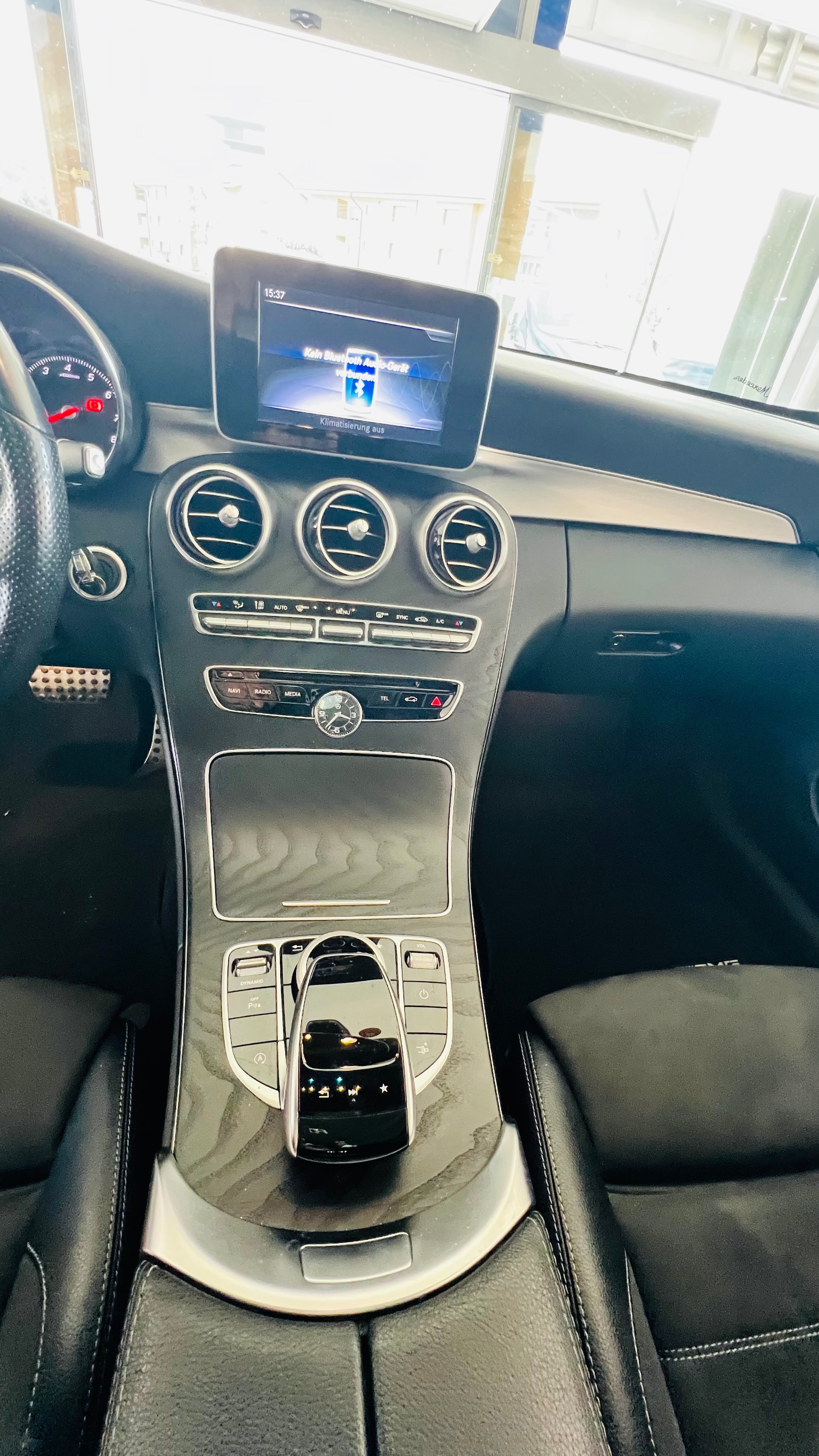 MERCEDES-BENZ C 300-image-10
