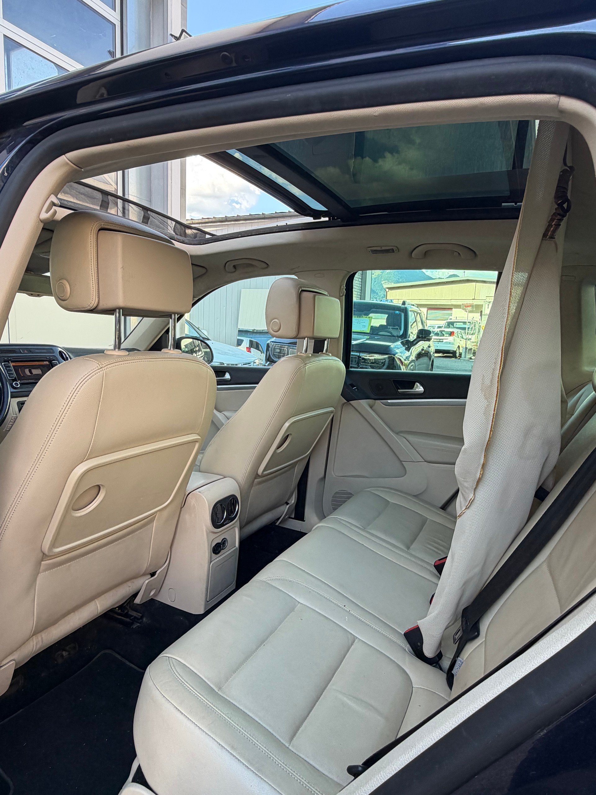 VW Tiguan 2.0 TDI BlueMotion Track&Style 4Motion DSG-image-7