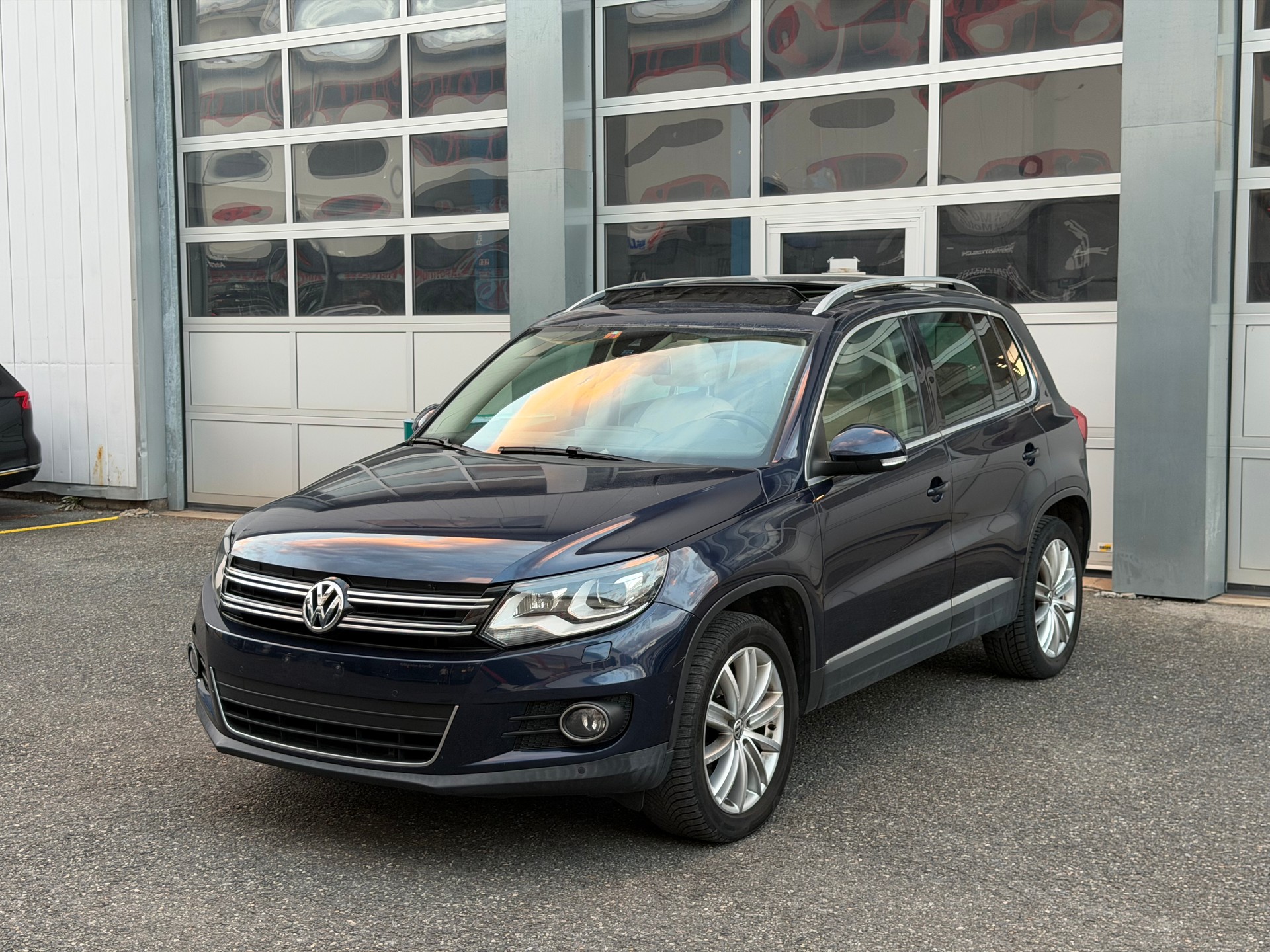 VW Tiguan 2.0 TDI BlueMotion Track&Style 4Motion DSG-image-0