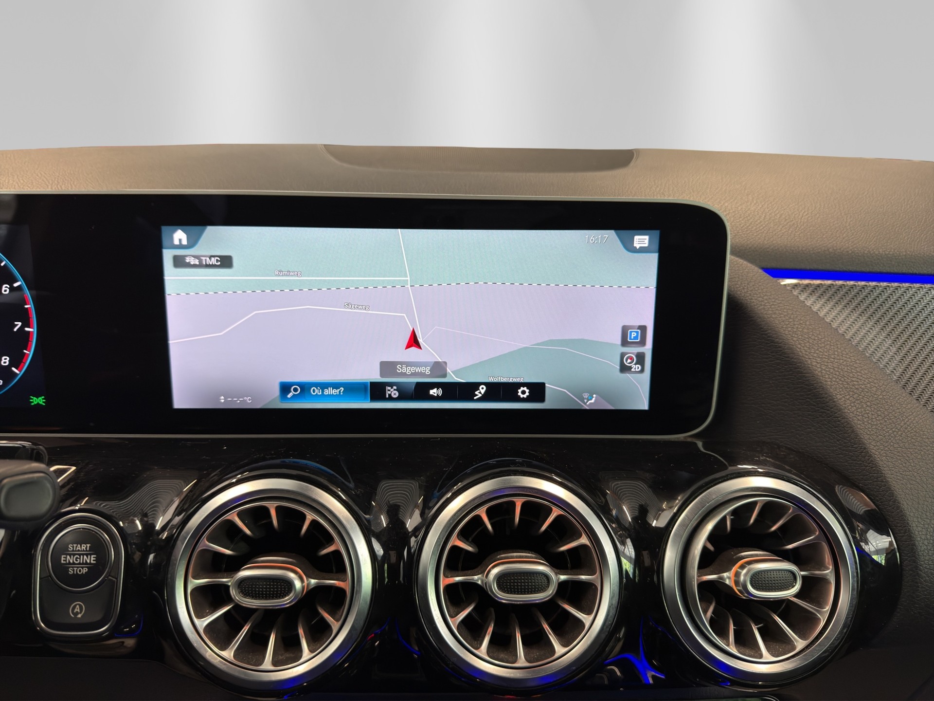 MERCEDES-BENZ B 220 4Matic AMG Line 7G-DCT-image-11