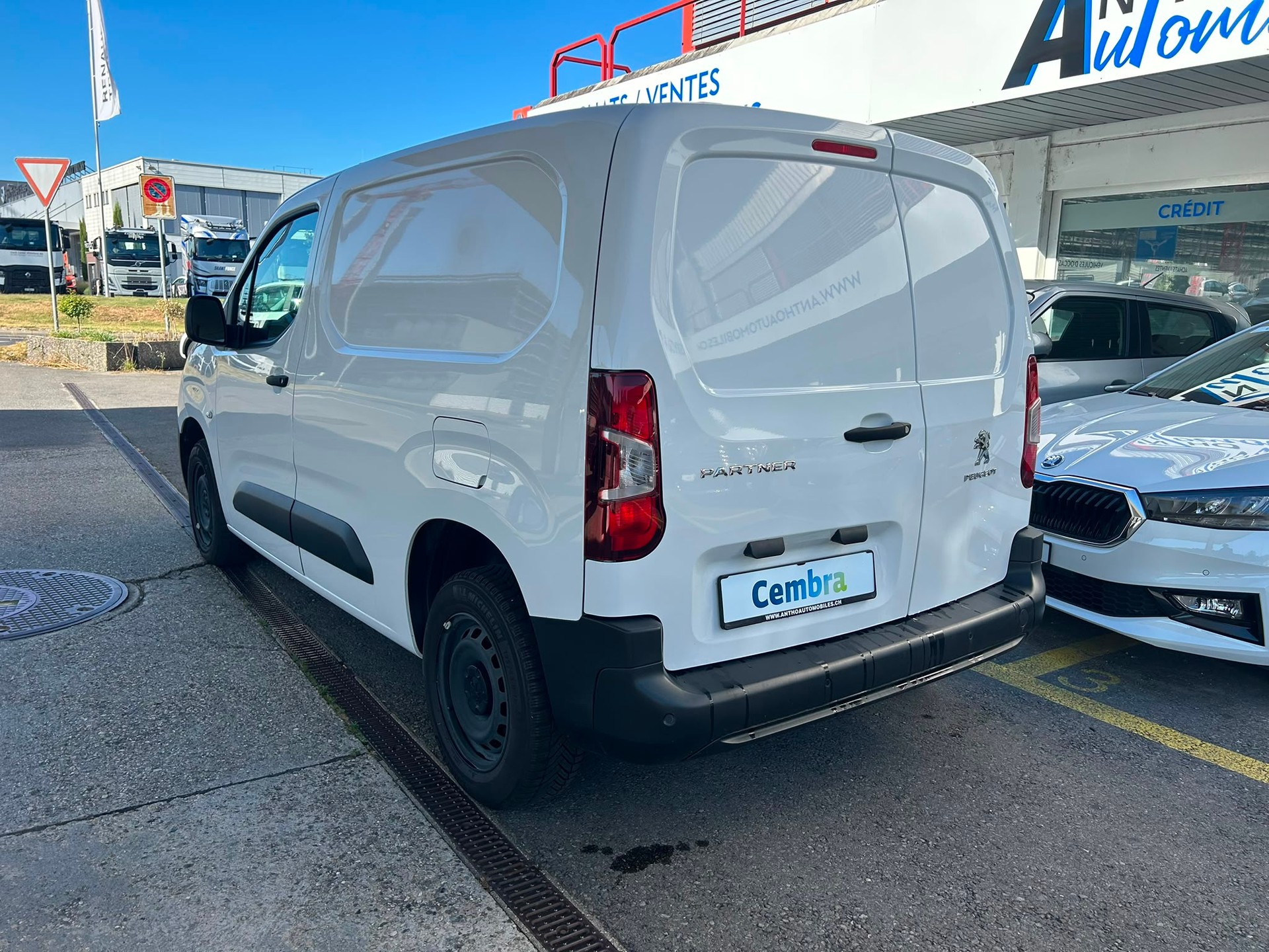 PEUGEOT Partner 1.5 Blue HDi s/s Premium 650kg-image-2