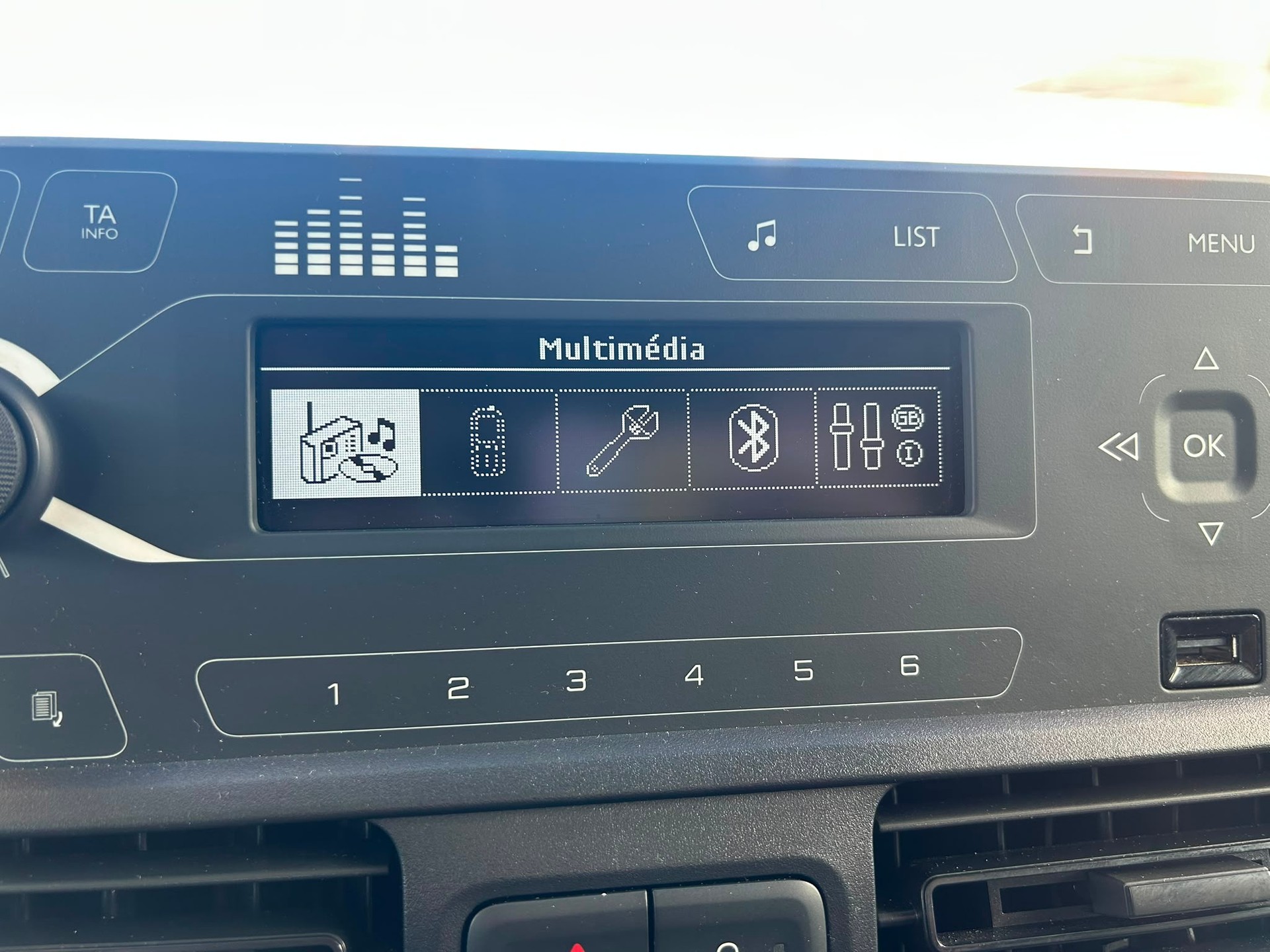 PEUGEOT Partner 1.5 Blue HDi s/s Premium 650kg-image-14