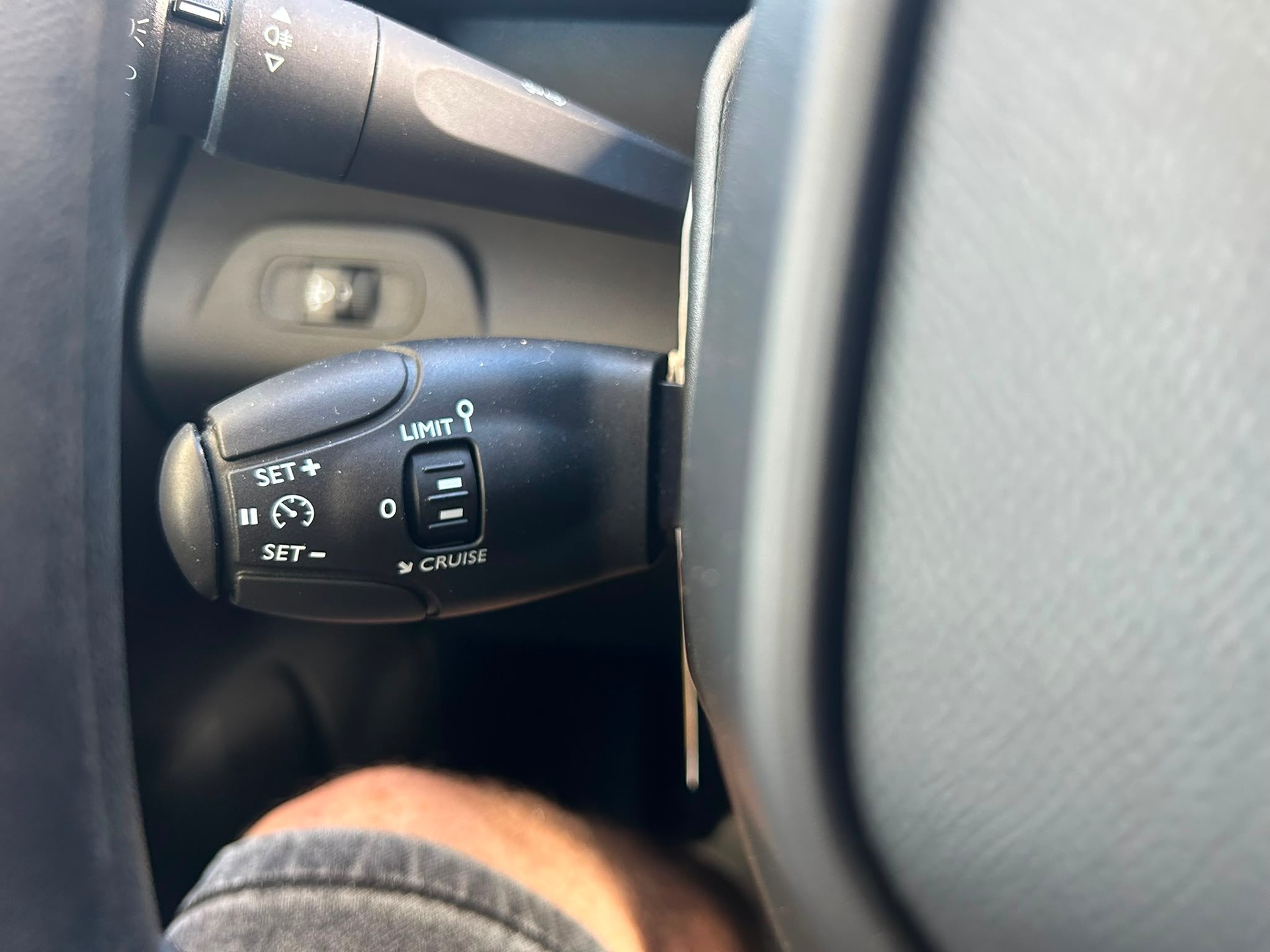 PEUGEOT Partner 1.5 Blue HDi s/s Premium 650kg-image-10