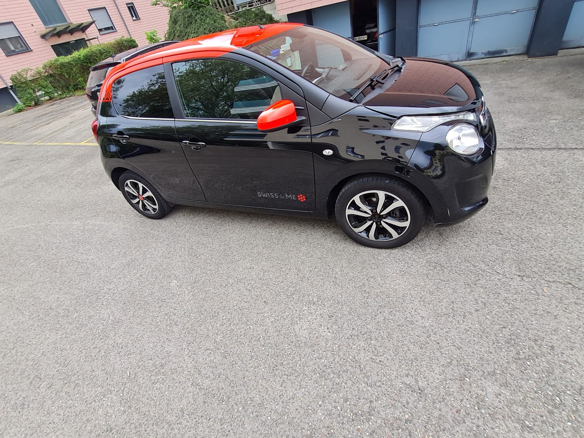 CITROEN 1.2 PureTech Swiss & Me-image-2