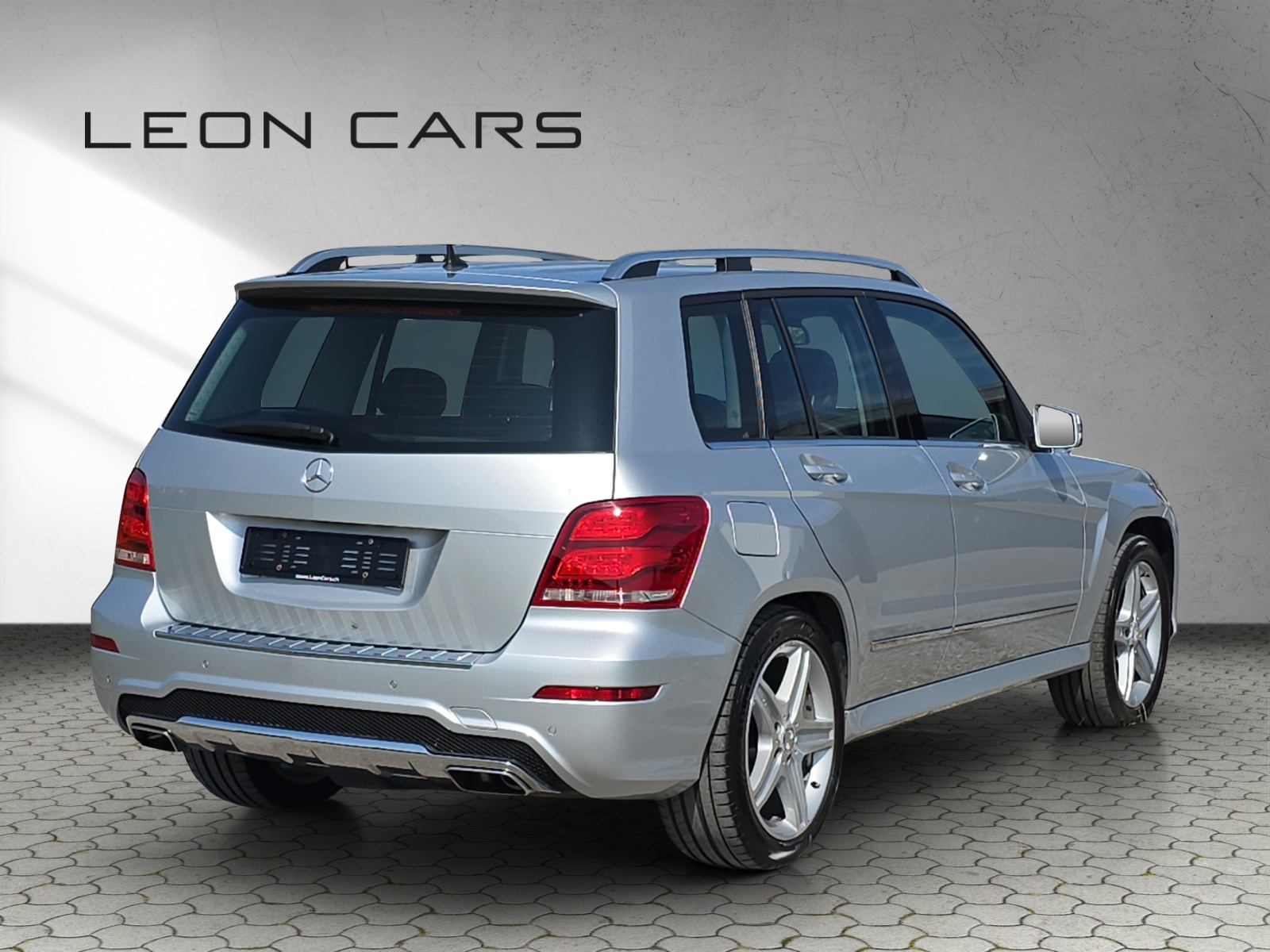 MERCEDES-BENZ GLK 250 4Matic 7G-Tronic AMG Line-image-4