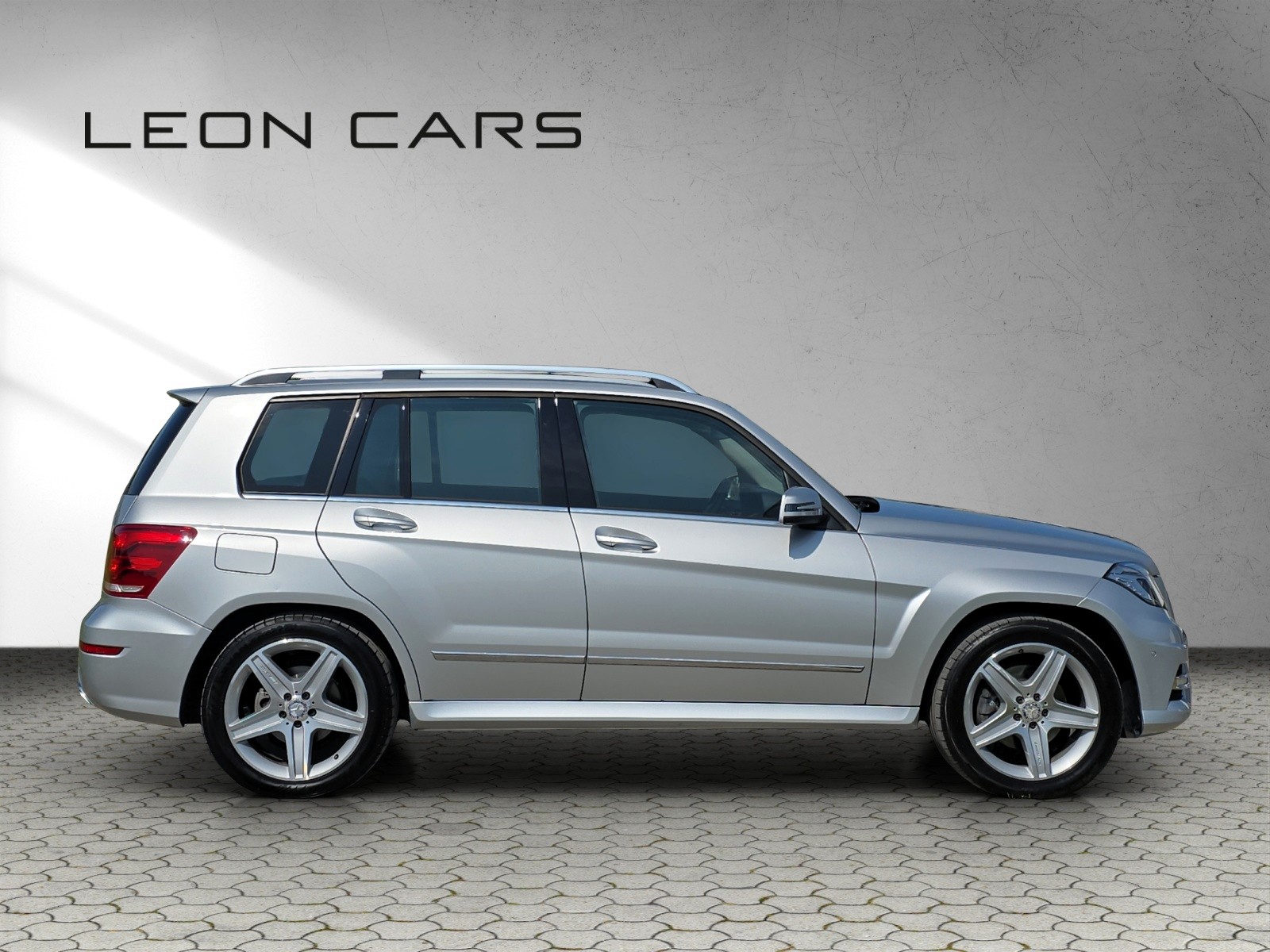 MERCEDES-BENZ GLK 250 4Matic 7G-Tronic AMG Line-showroom-element-3