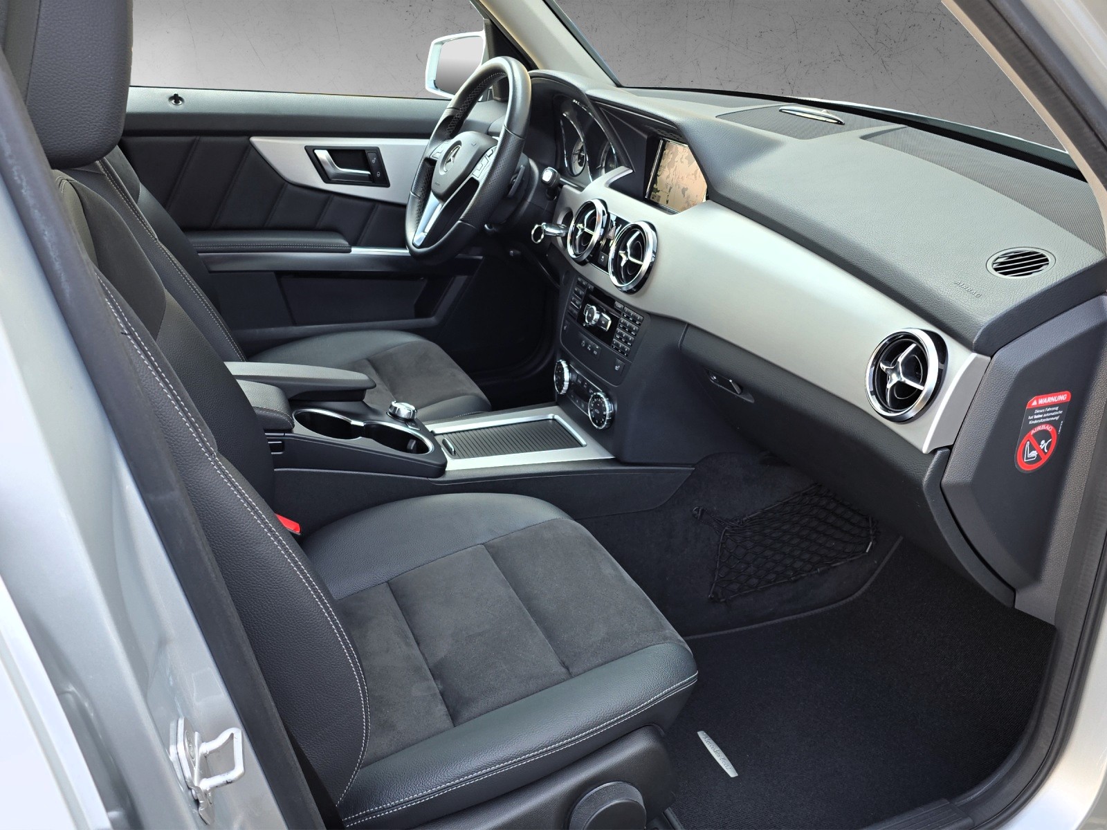 MERCEDES-BENZ GLK 250 4Matic 7G-Tronic AMG Line-image-9