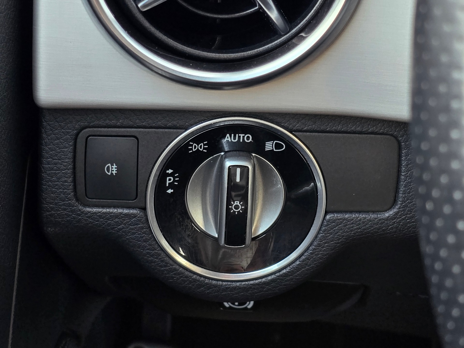 MERCEDES-BENZ GLK 250 4Matic 7G-Tronic AMG Line-image-24