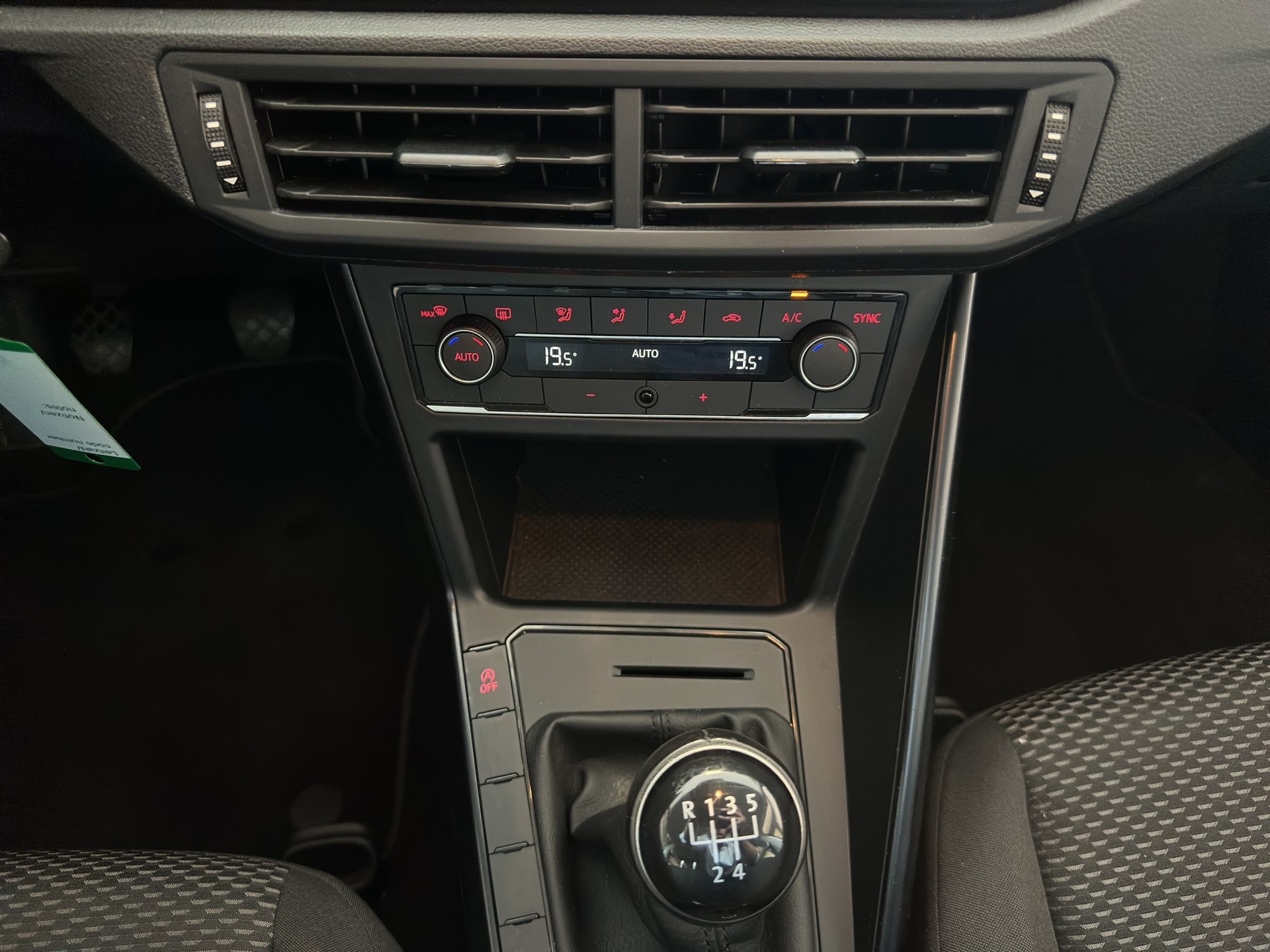 VW Polo 1.0 BMT Trendline-image-13