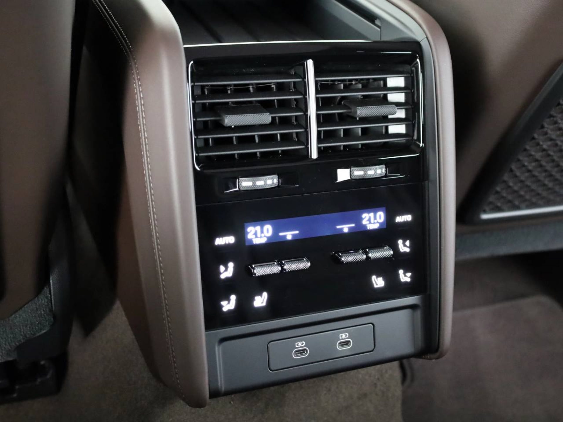 PORSCHE Cayenne Turbo Coupé Electric-image-13