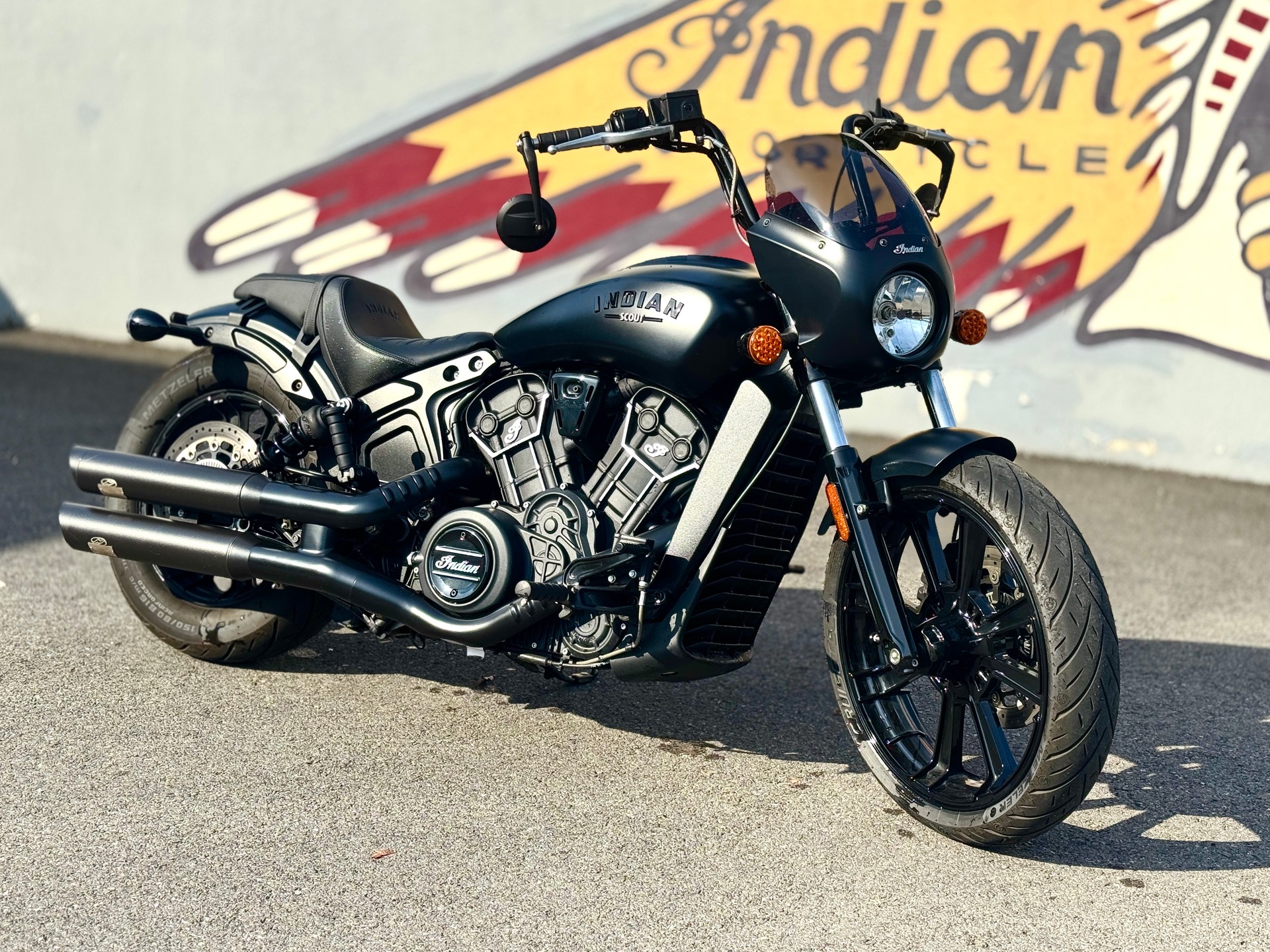 INDIAN Scout 1200 Rogue-showroom-element-1