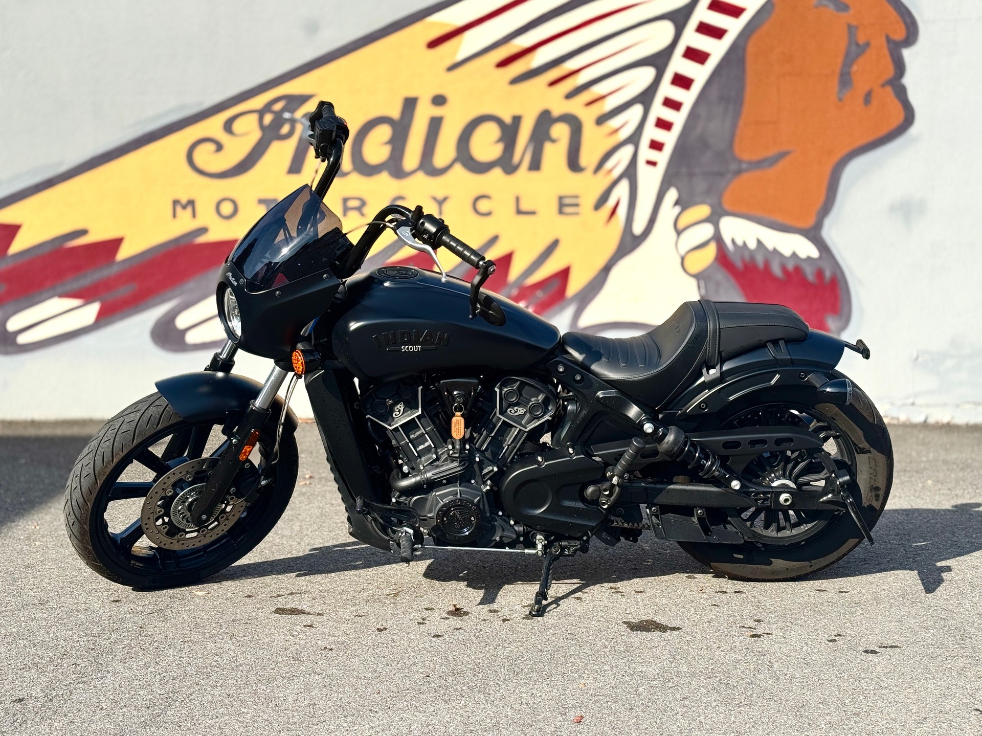 INDIAN Scout 1200 Rogue-showroom-element-2