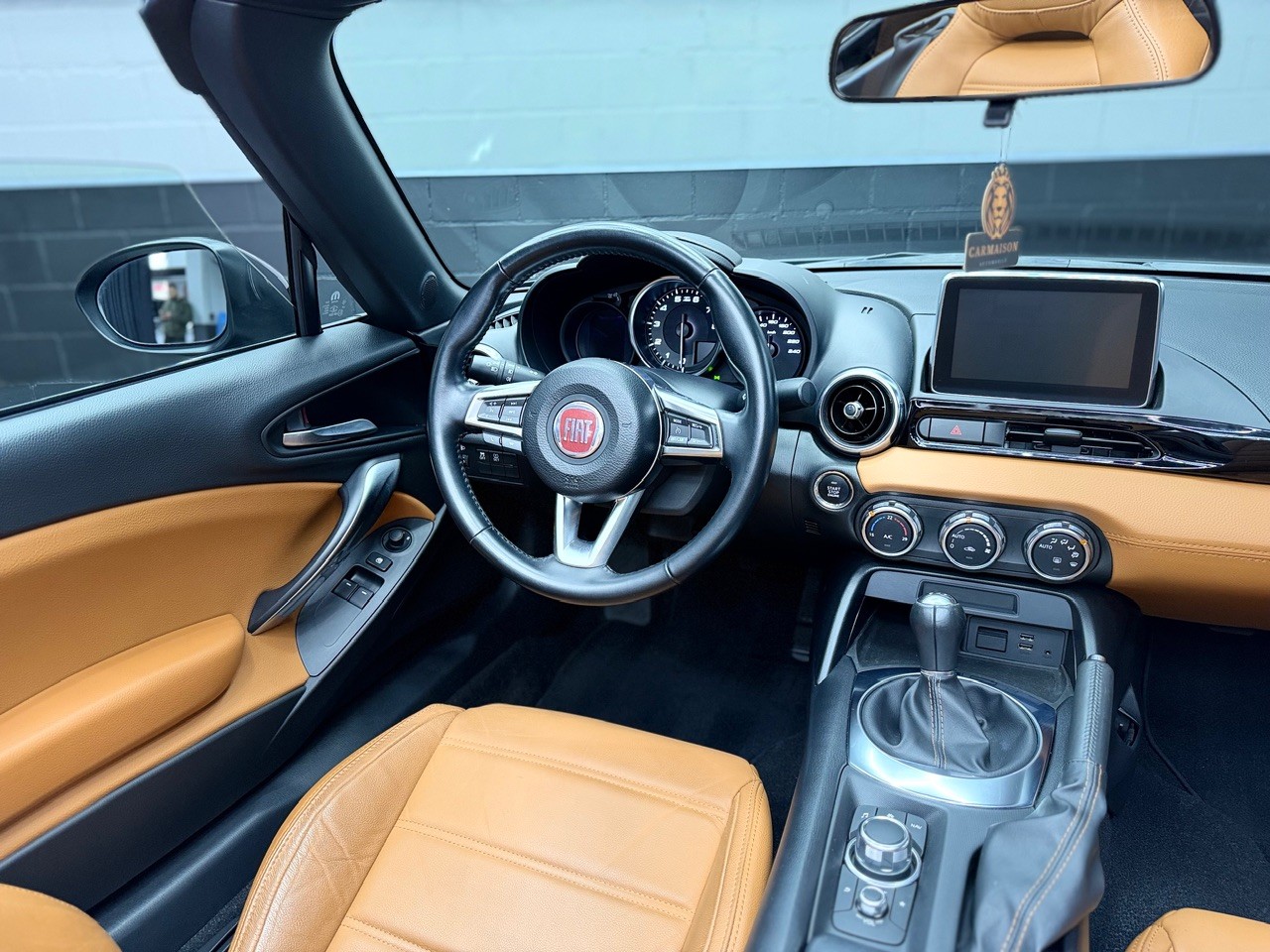 FIAT 124 Spider 1.4 TB Lusso | Rückfahrkamera | Cabrio - ideales Sommerfahrzeug aus 1. Hand-image-15