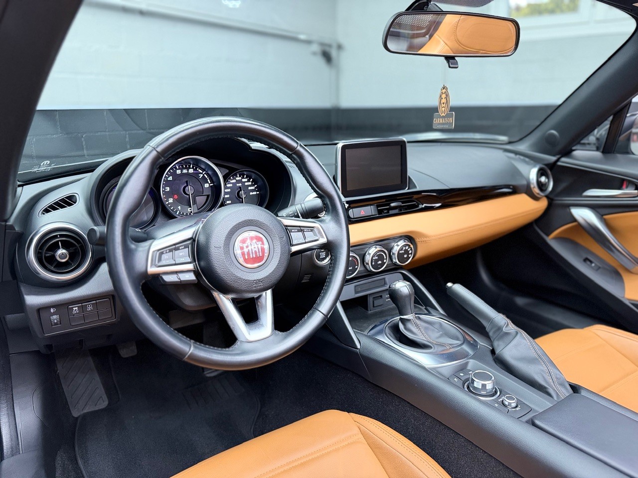 FIAT 124 Spider 1.4 TB Lusso | Rückfahrkamera | Cabrio - ideales Sommerfahrzeug aus 1. Hand-image-14