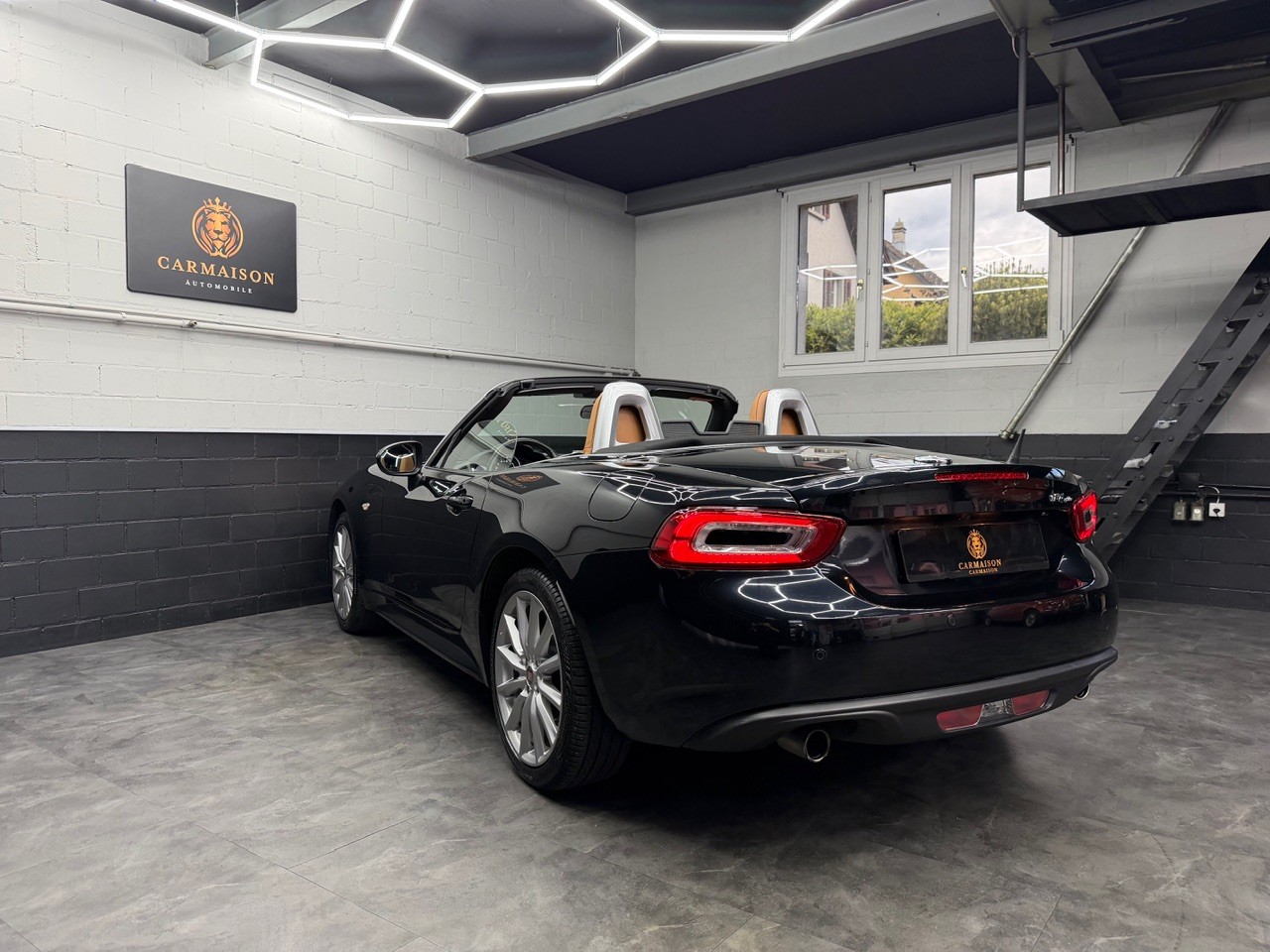 FIAT 124 Spider 1.4 TB Lusso | Rückfahrkamera | Cabrio - ideales Sommerfahrzeug aus 1. Hand-image-7