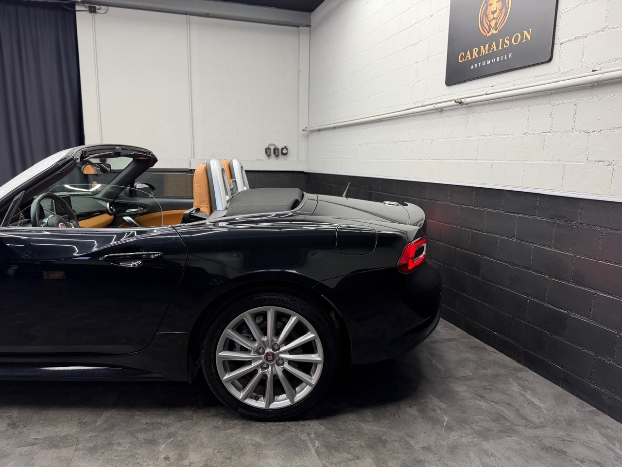 FIAT 124 Spider 1.4 TB Lusso | Rückfahrkamera | Cabrio - ideales Sommerfahrzeug aus 1. Hand-showroom-element-3