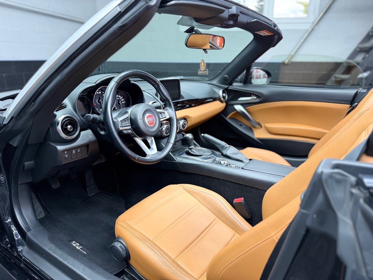 FIAT 124 Spider 1.4 TB Lusso | Rückfahrkamera | Cabrio - ideales Sommerfahrzeug aus 1. Hand-image-13