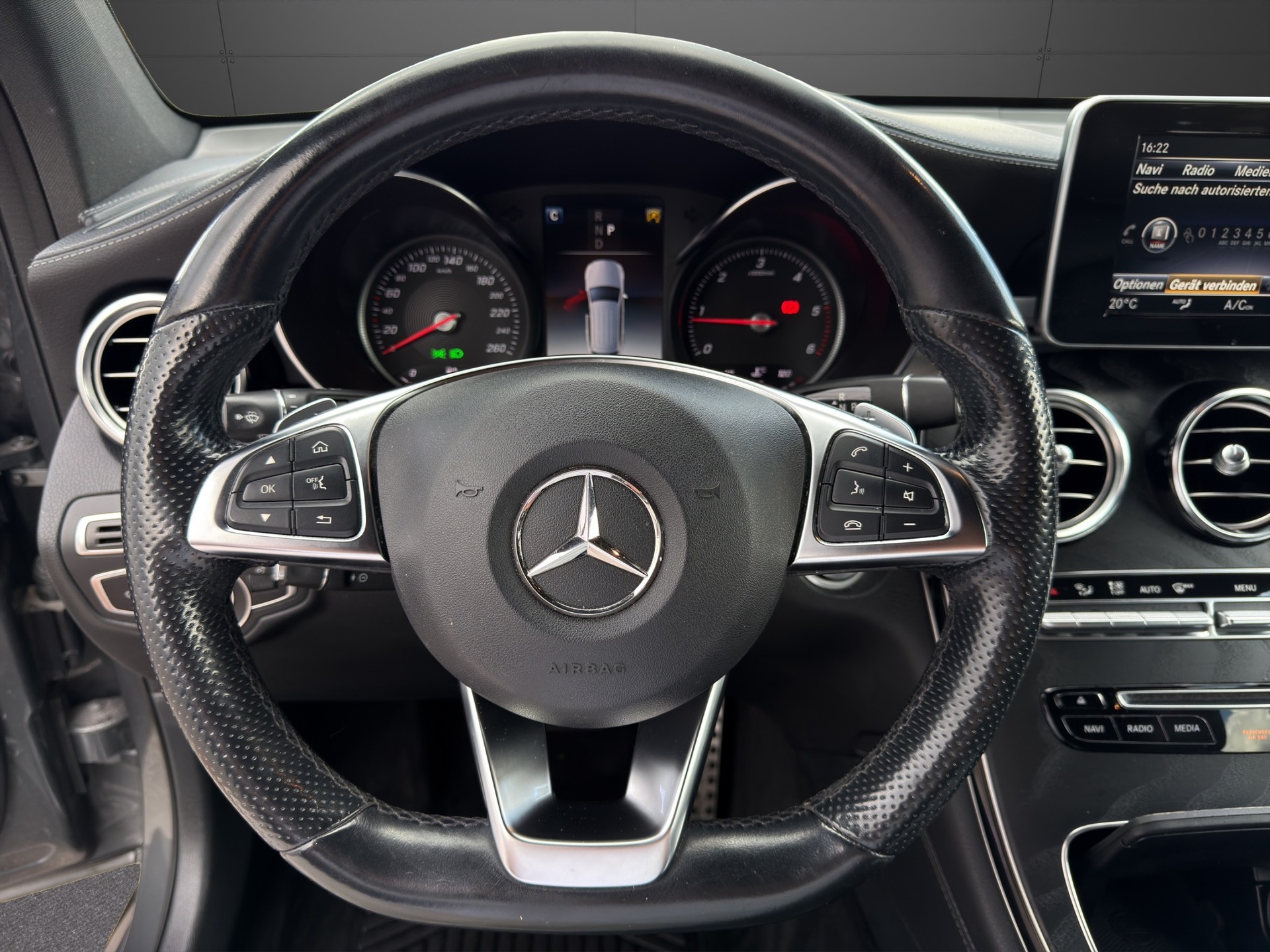MERCEDES-BENZ GLC 250 d AMG Line 4Matic 9G-Tronic-image-11