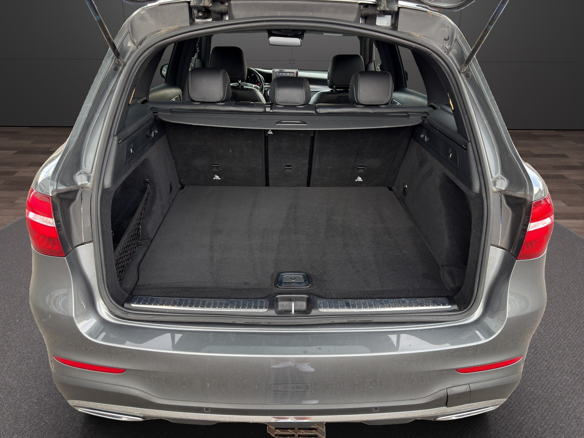 MERCEDES-BENZ GLC 250 d AMG Line 4Matic 9G-Tronic-image-23