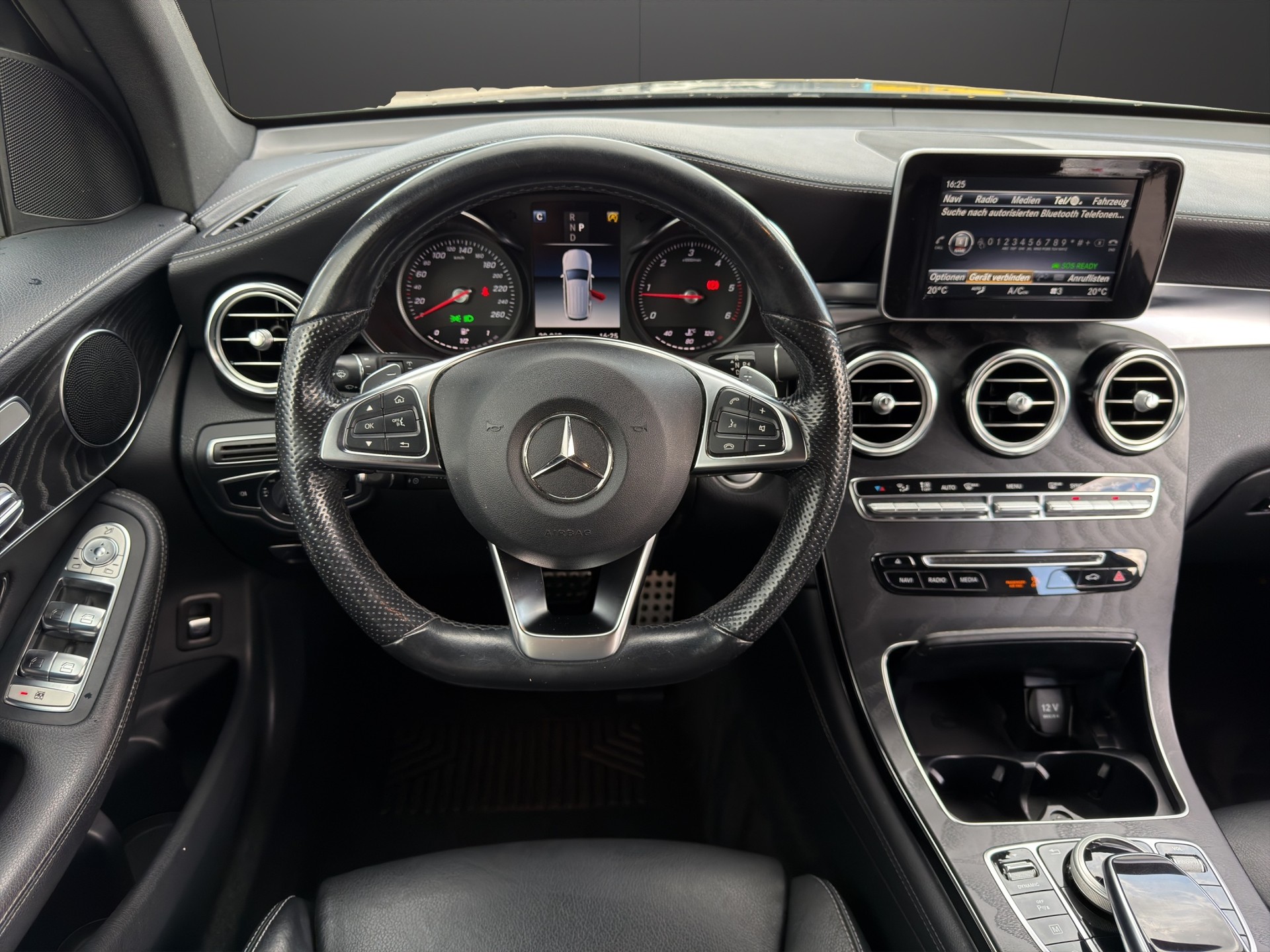 MERCEDES-BENZ GLC 250 d AMG Line 4Matic 9G-Tronic-image-20