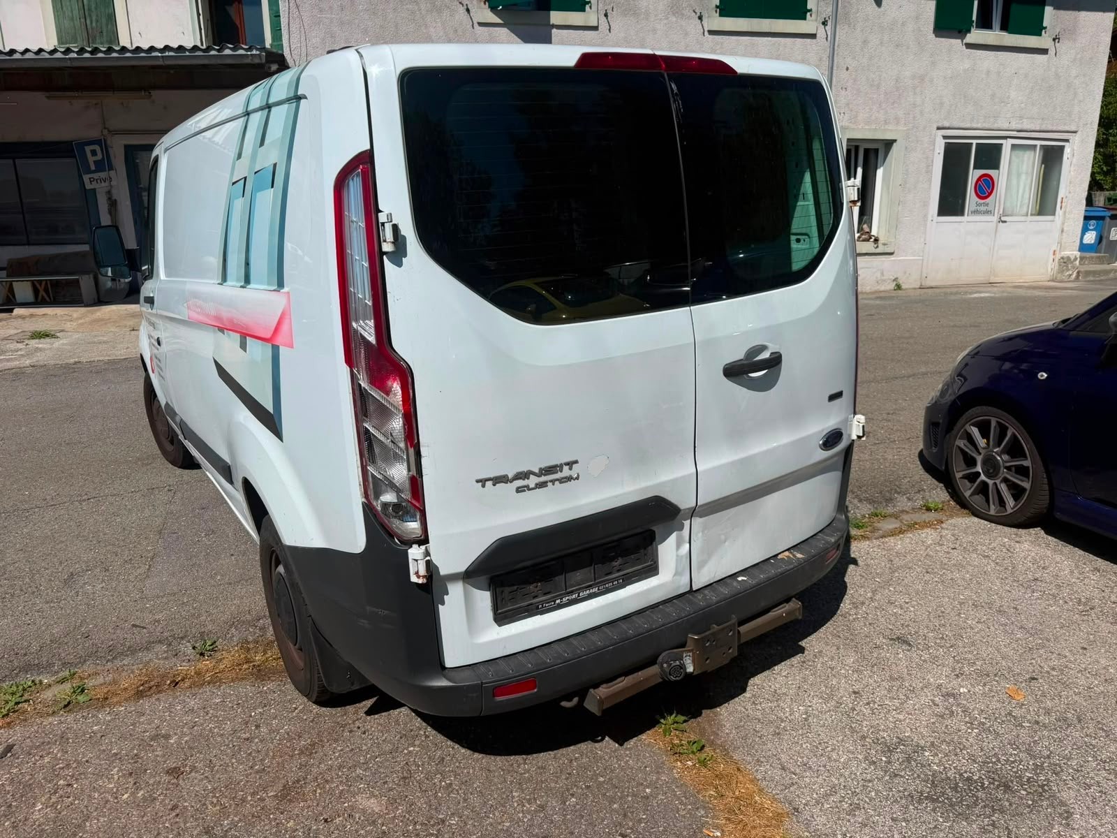 FORD Transit Custom Van 250 L1H1 Level 3-image-3
