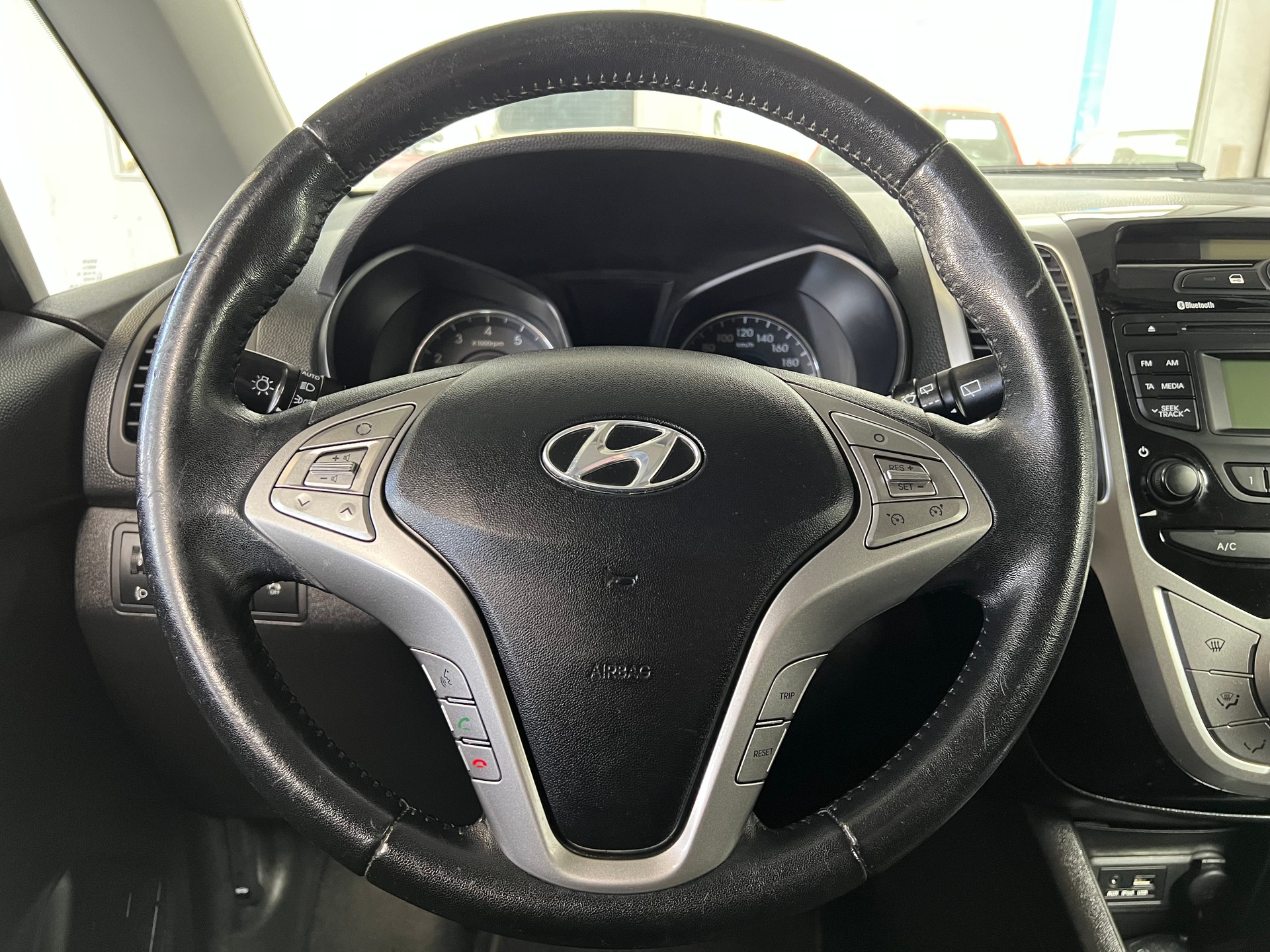 HYUNDAI iX20 1.6 Style-image-6