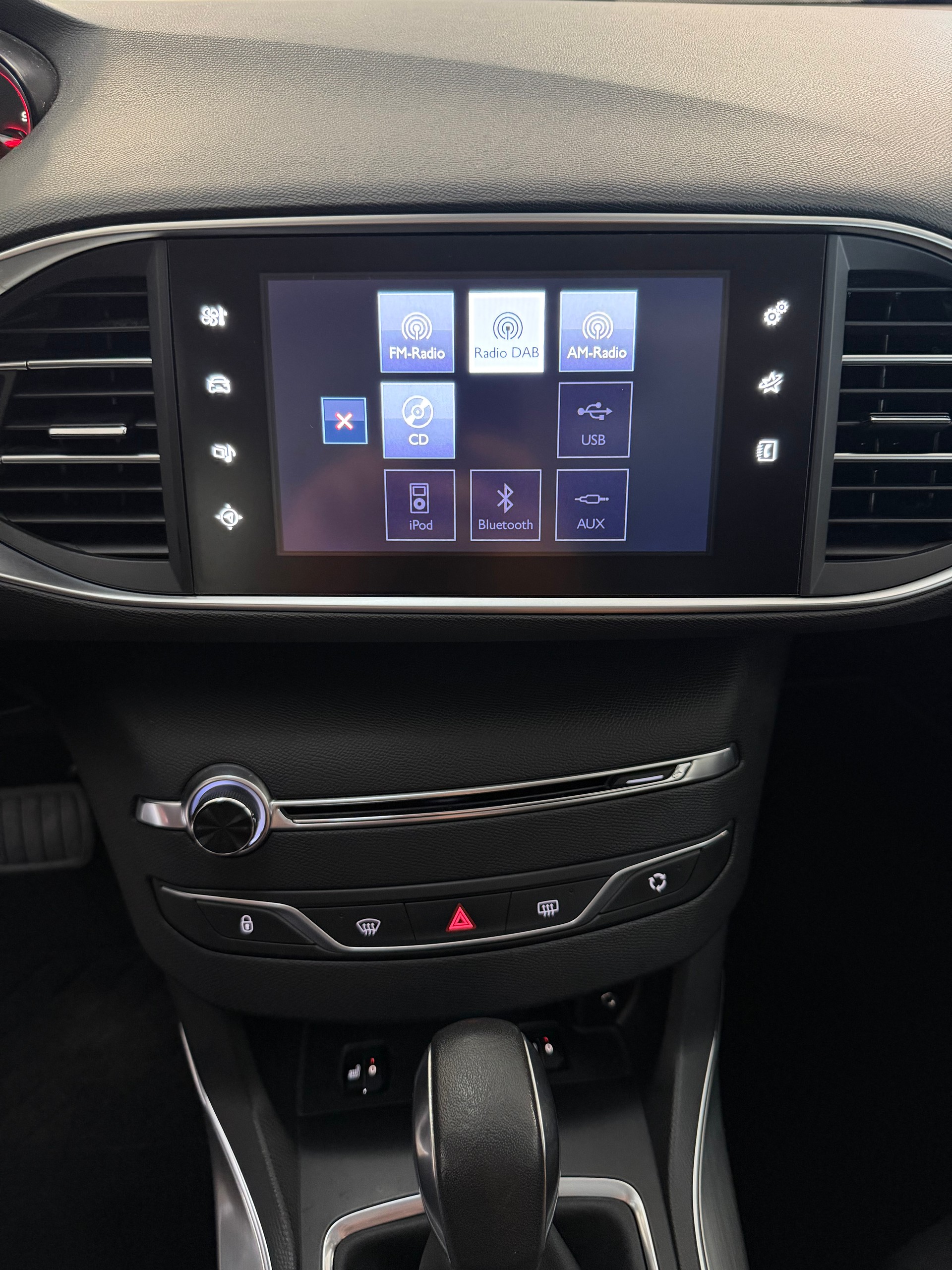 PEUGEOT 308 SW 1.2 THP Allure Automatic-image-11
