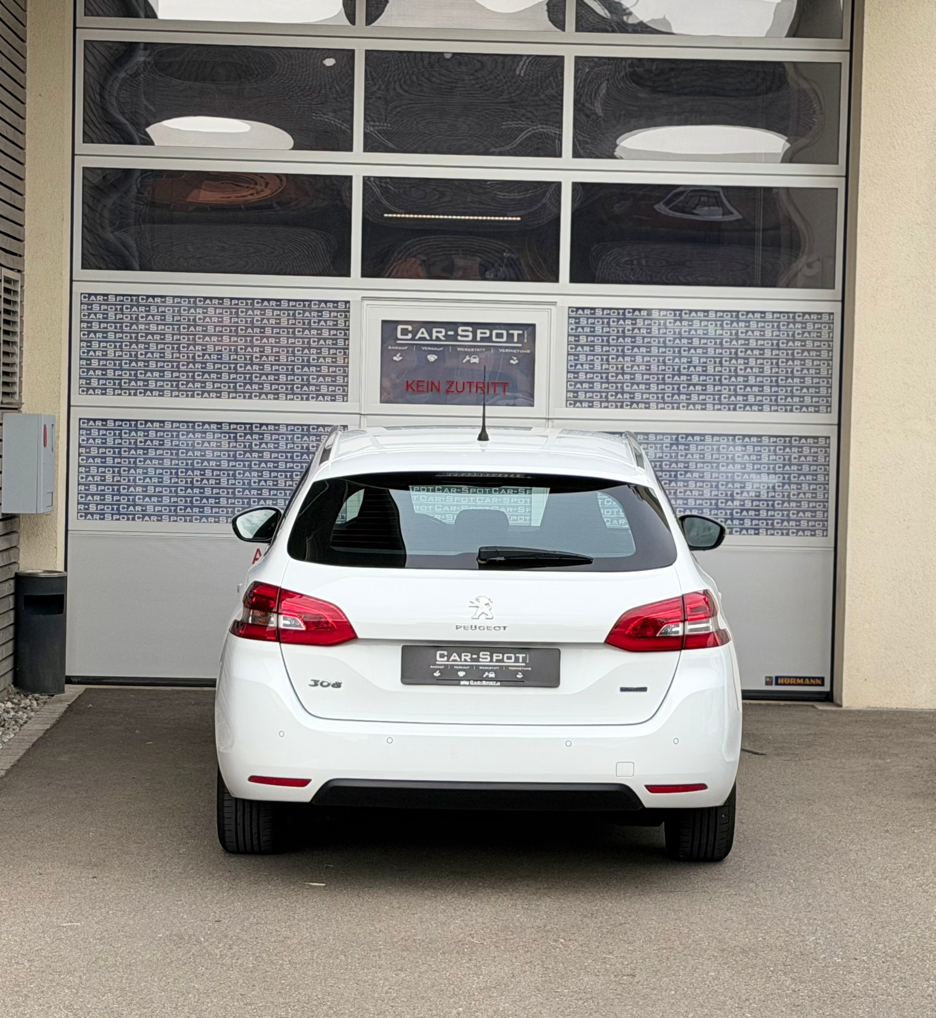 PEUGEOT 308 SW 1.2 THP Allure Automatic-image-4