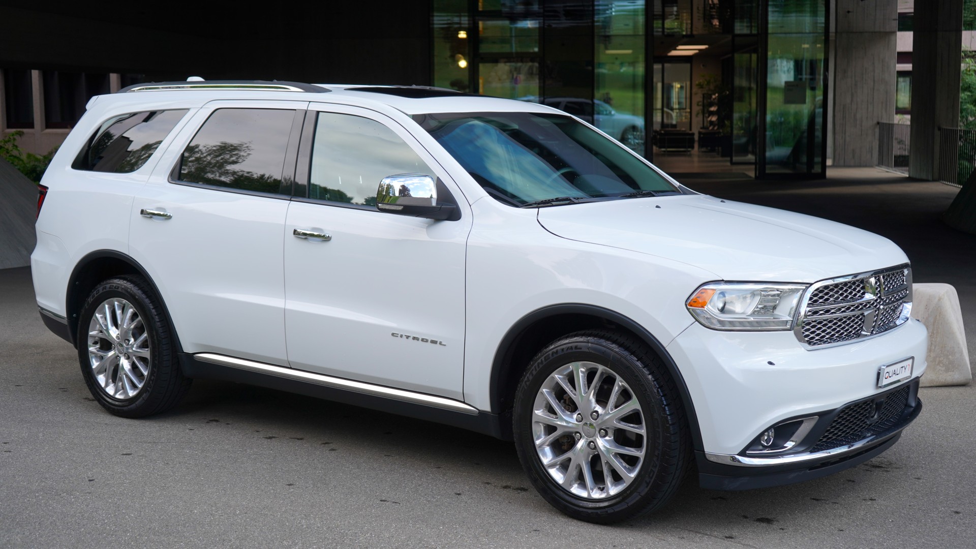 DODGE 5.7 HEMI V8 Citadel AWD-image-0