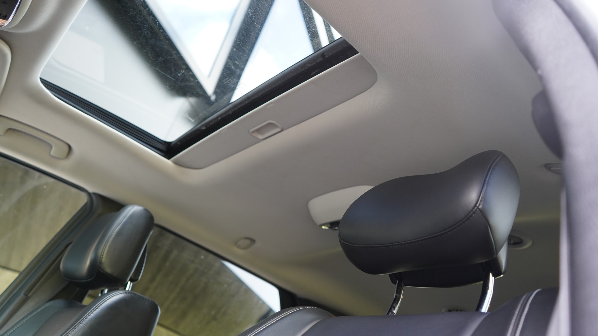 DODGE 5.7 HEMI V8 Citadel AWD-image-12