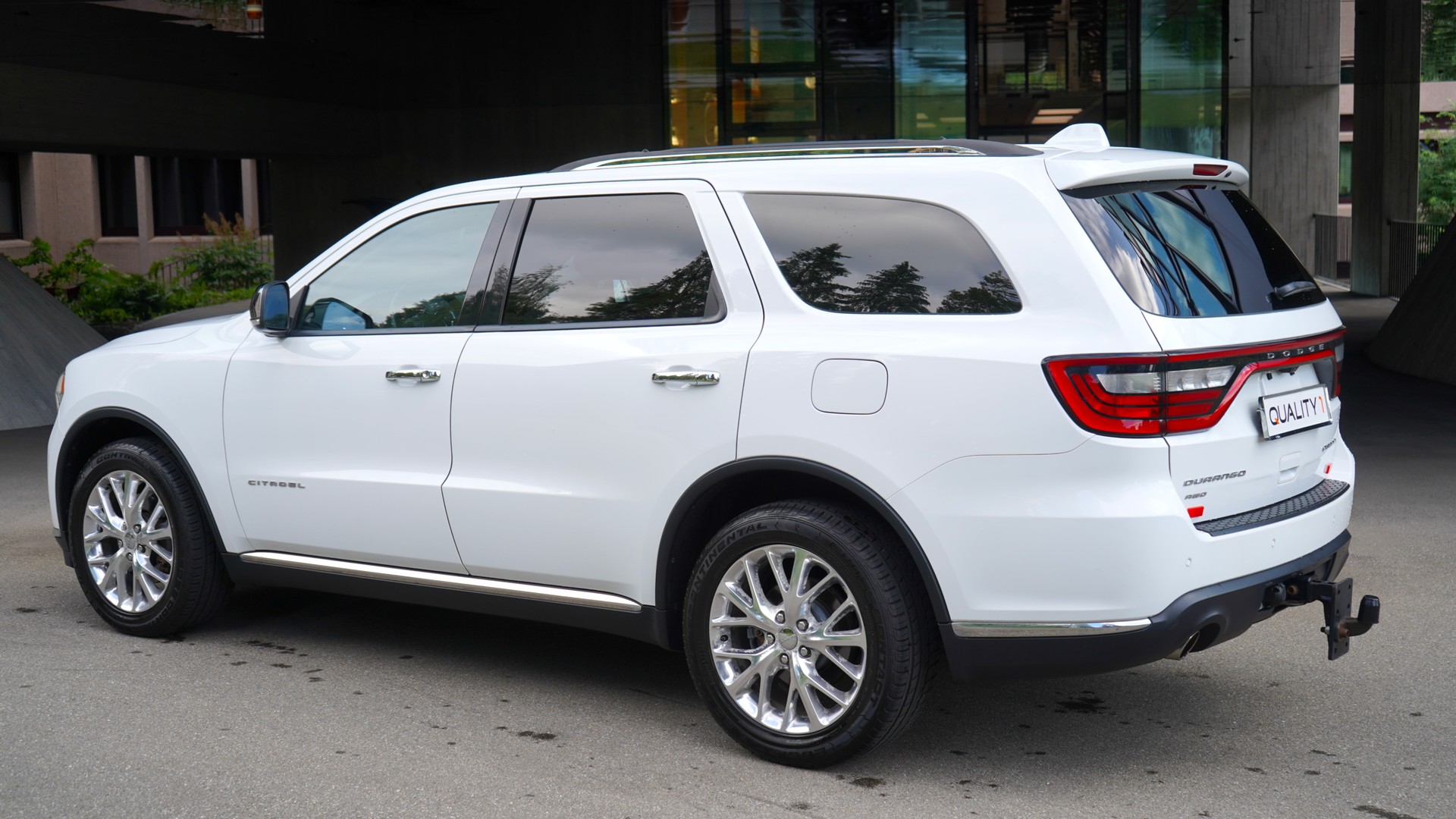 DODGE 5.7 HEMI V8 Citadel AWD-image-2