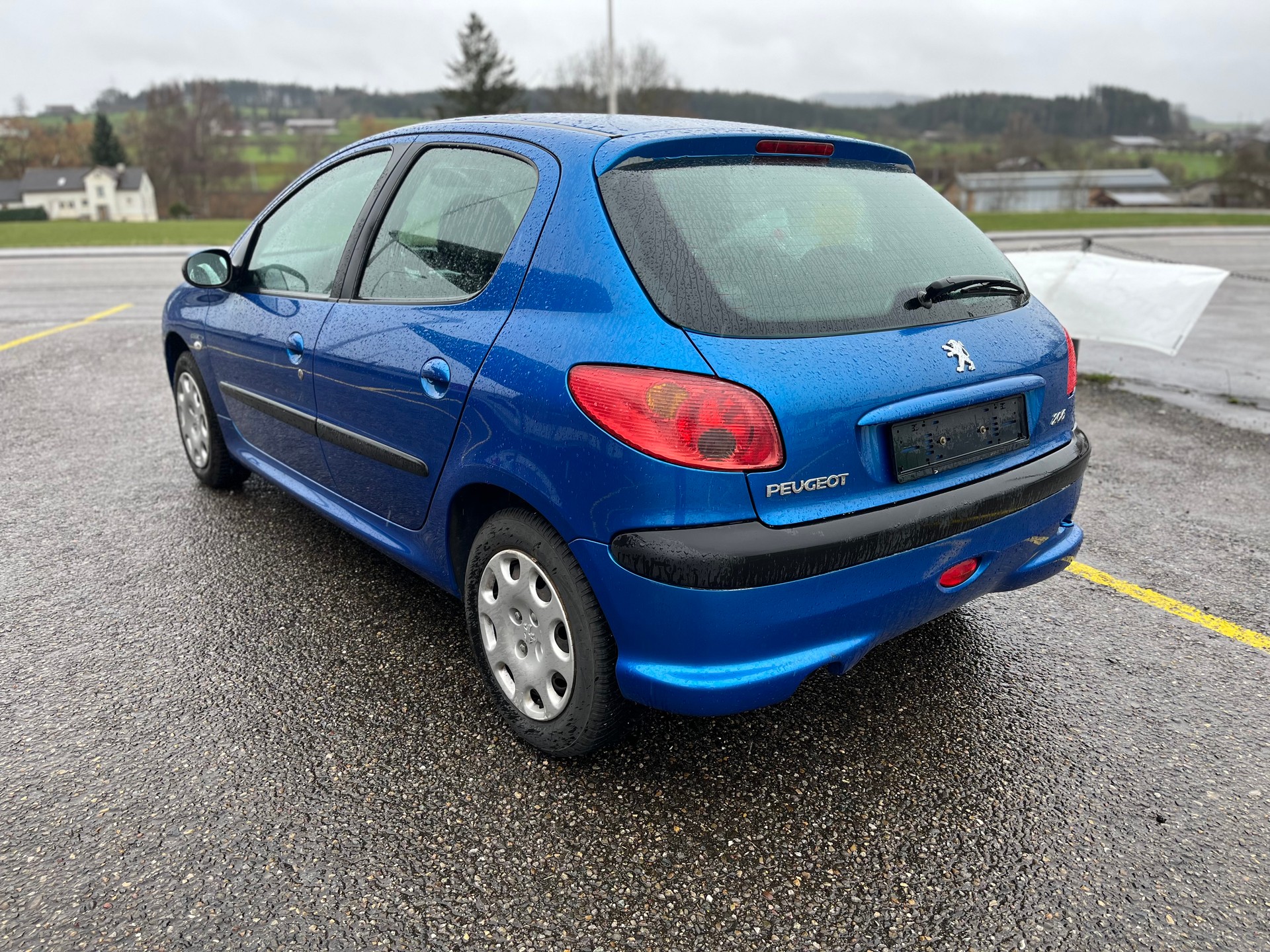 PEUGEOT KM:65000 ab frisch MFK und frisch Servic mit Klimaanlage-image-3