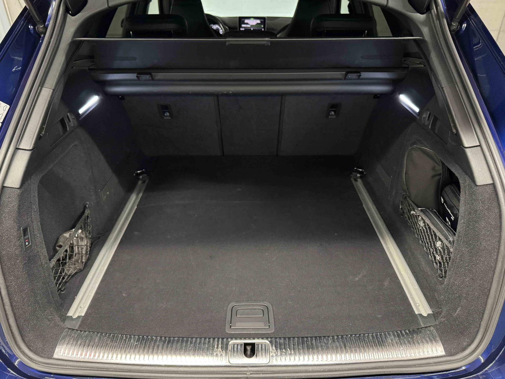 AUDI S4 Avant 3.0 TFSI quattro tiptronic-image-15