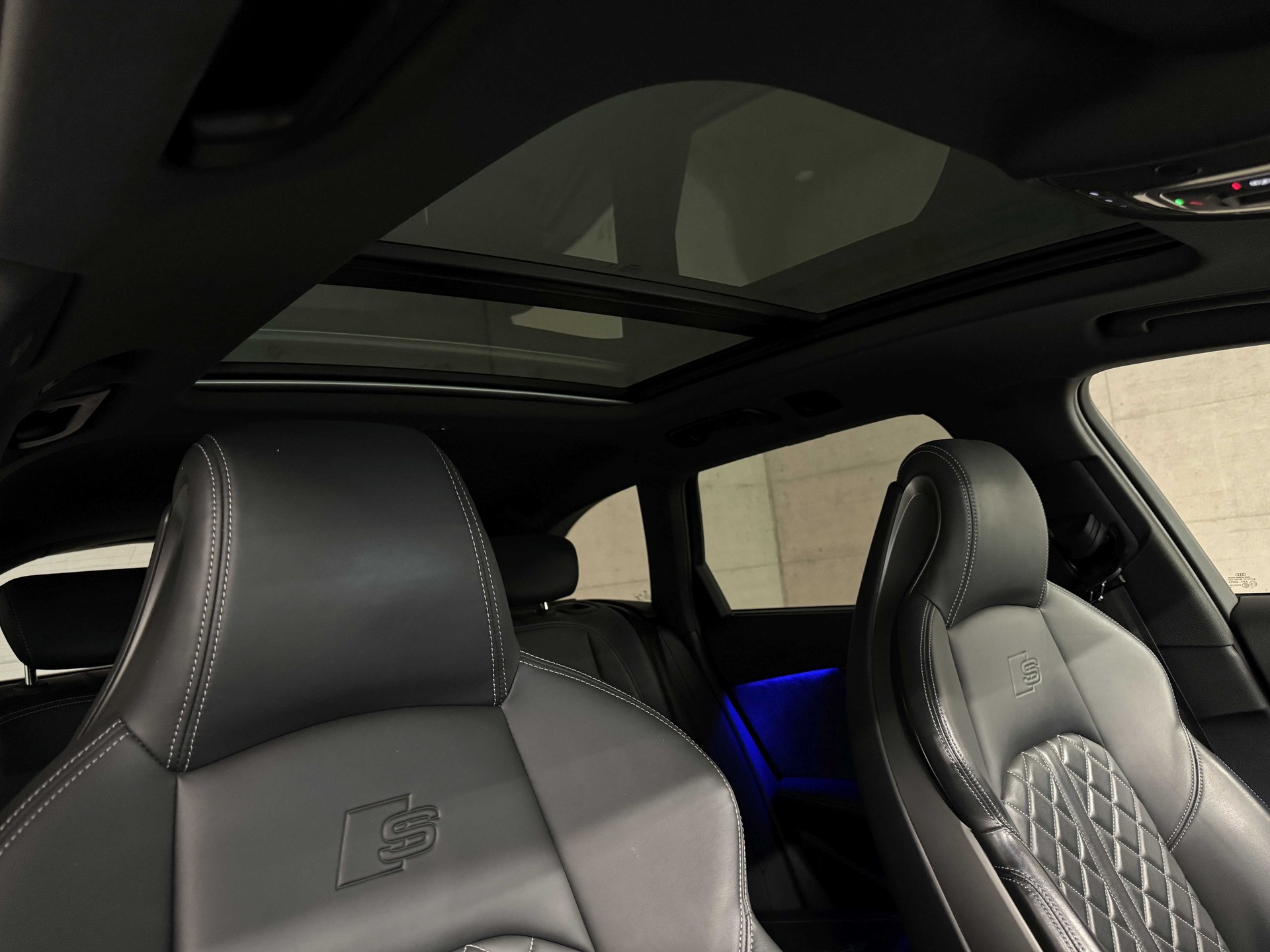 AUDI S4 Avant 3.0 TFSI quattro tiptronic-image-14