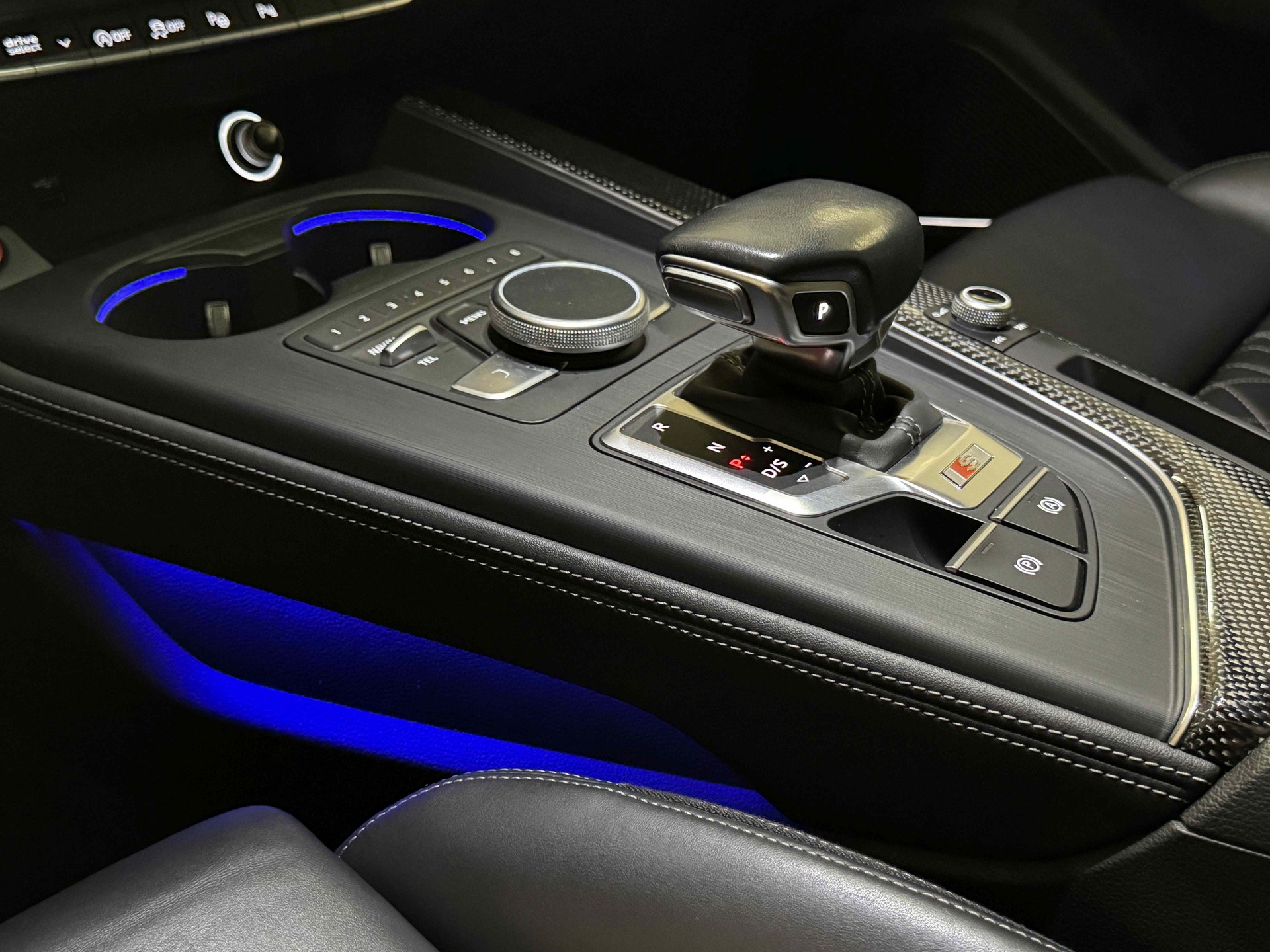 AUDI S4 Avant 3.0 TFSI quattro tiptronic-image-10