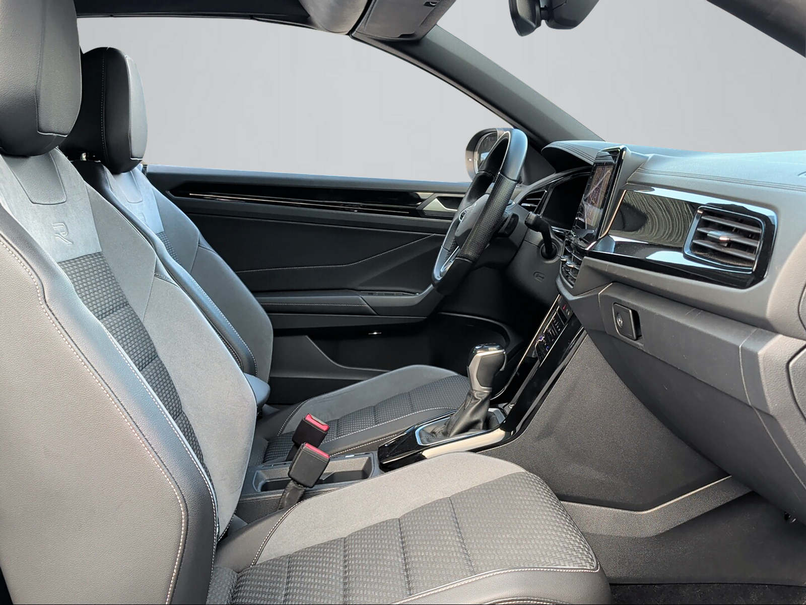 VW T-Roc Cabriolet 1.5 TSI EVO R-Line DSG-image-9