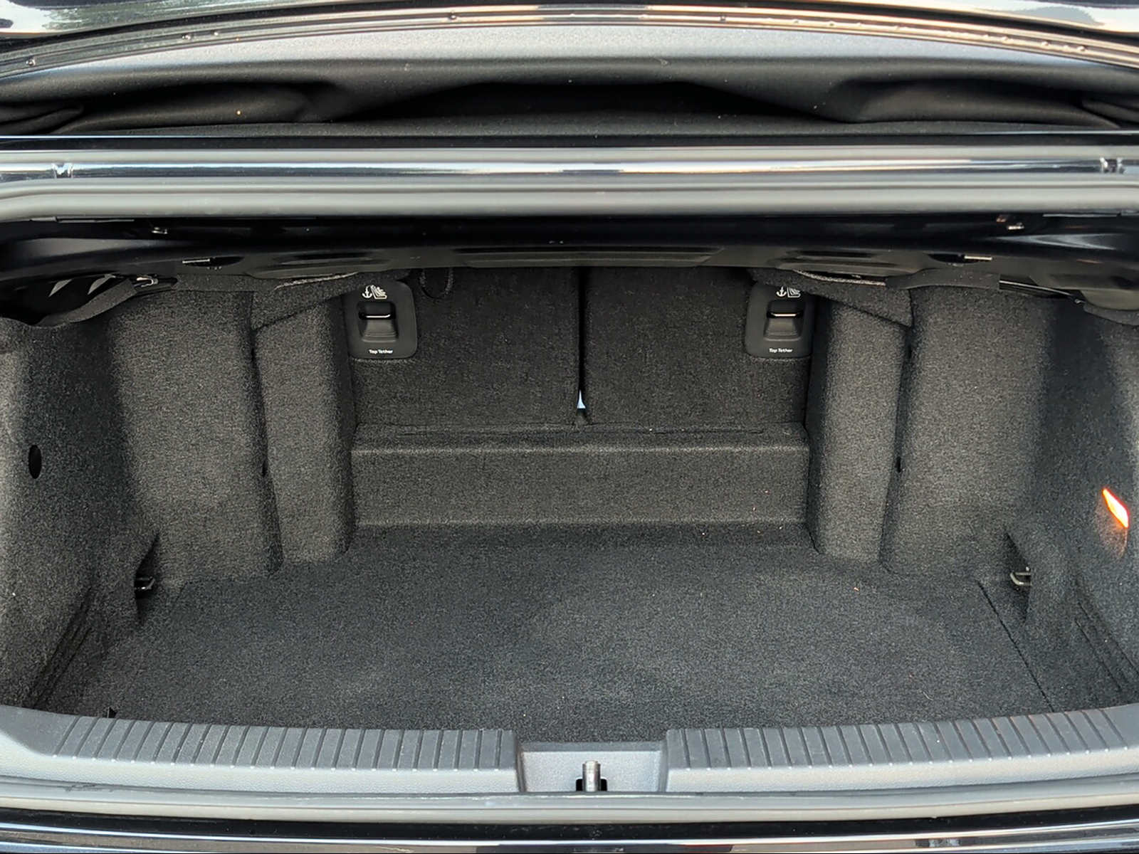 VW T-Roc Cabriolet 1.5 TSI EVO R-Line DSG-image-11