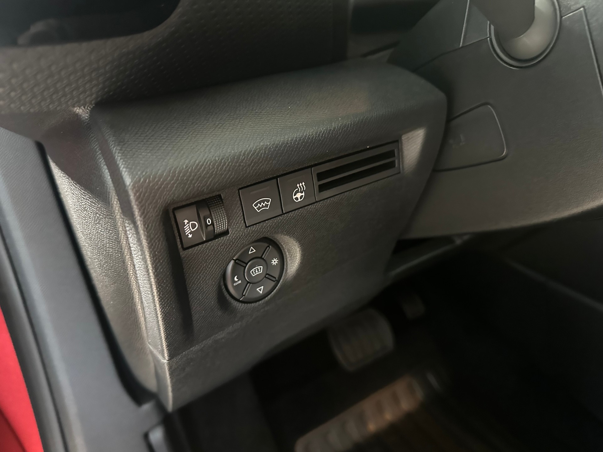 CITROEN C4 Hybrid 136 e-DCS6 Max-image-8