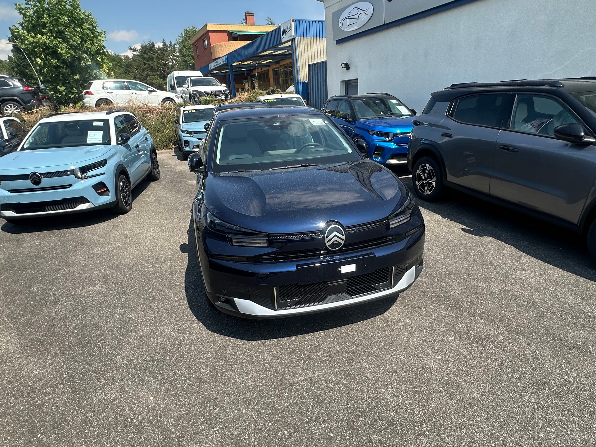 CITROEN C4 Hybrid 136 e-DCS6 Max-image-1