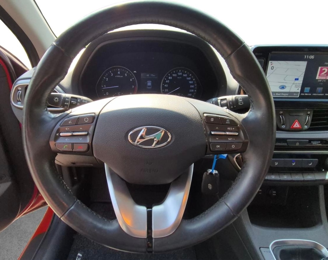 HYUNDAI i30 1.4 Pica-image-11