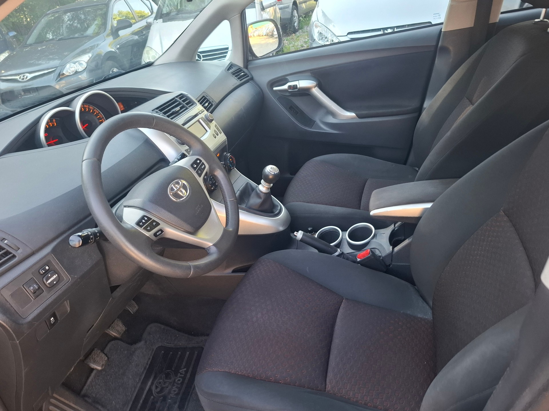 TOYOTA Verso 1.8 Linea Terra-image-9