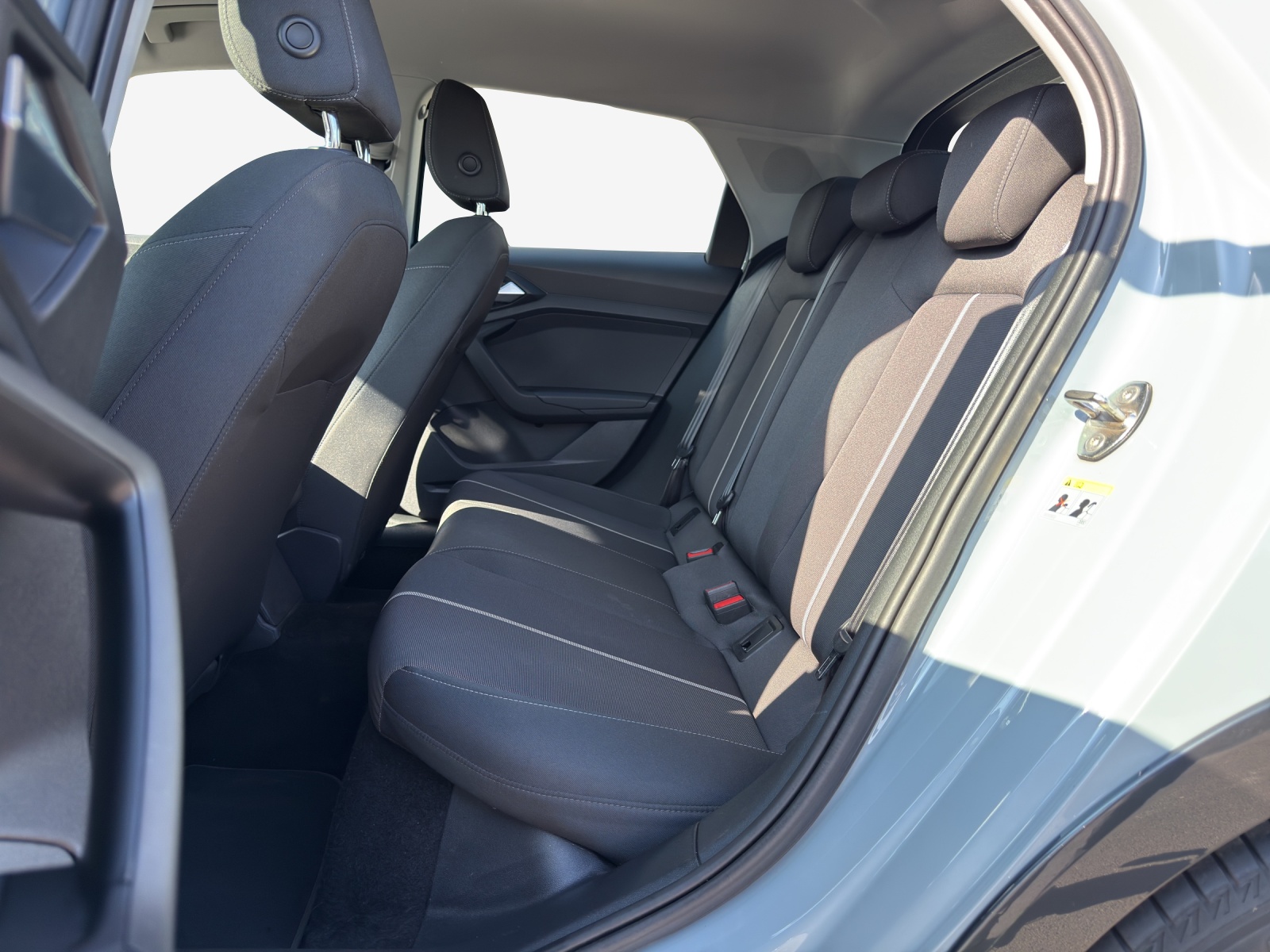 AUDI A1 allstreet 30 TFSI Attraction S-tronic-image-11