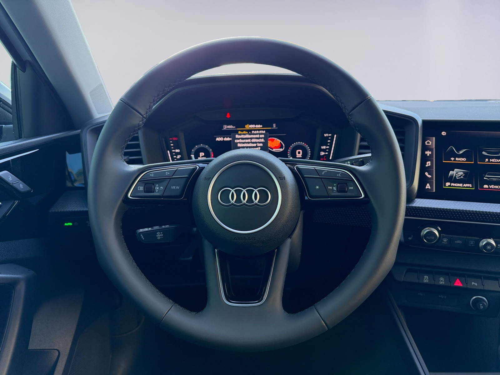 AUDI A1 Sportback 30 TFSI Attraction S-tronic-image-9