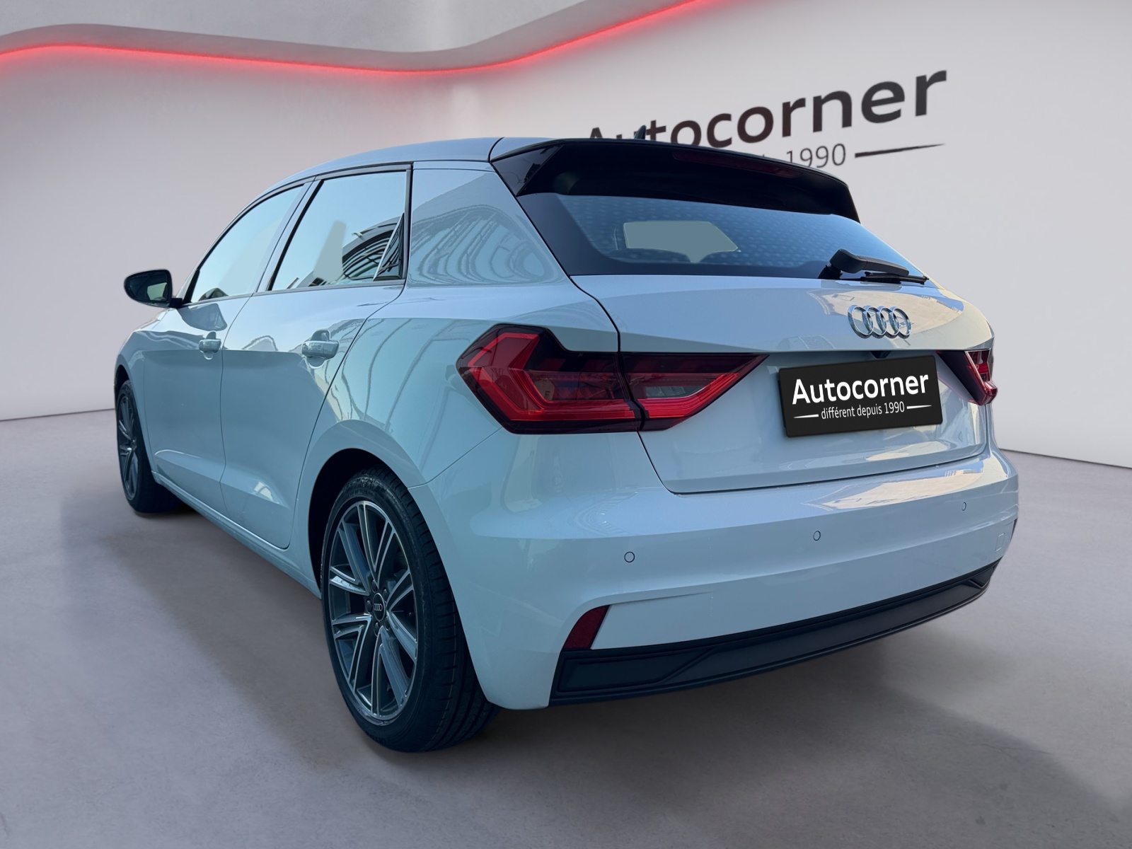 AUDI A1 Sportback 30 TFSI Attraction S-tronic-image-2
