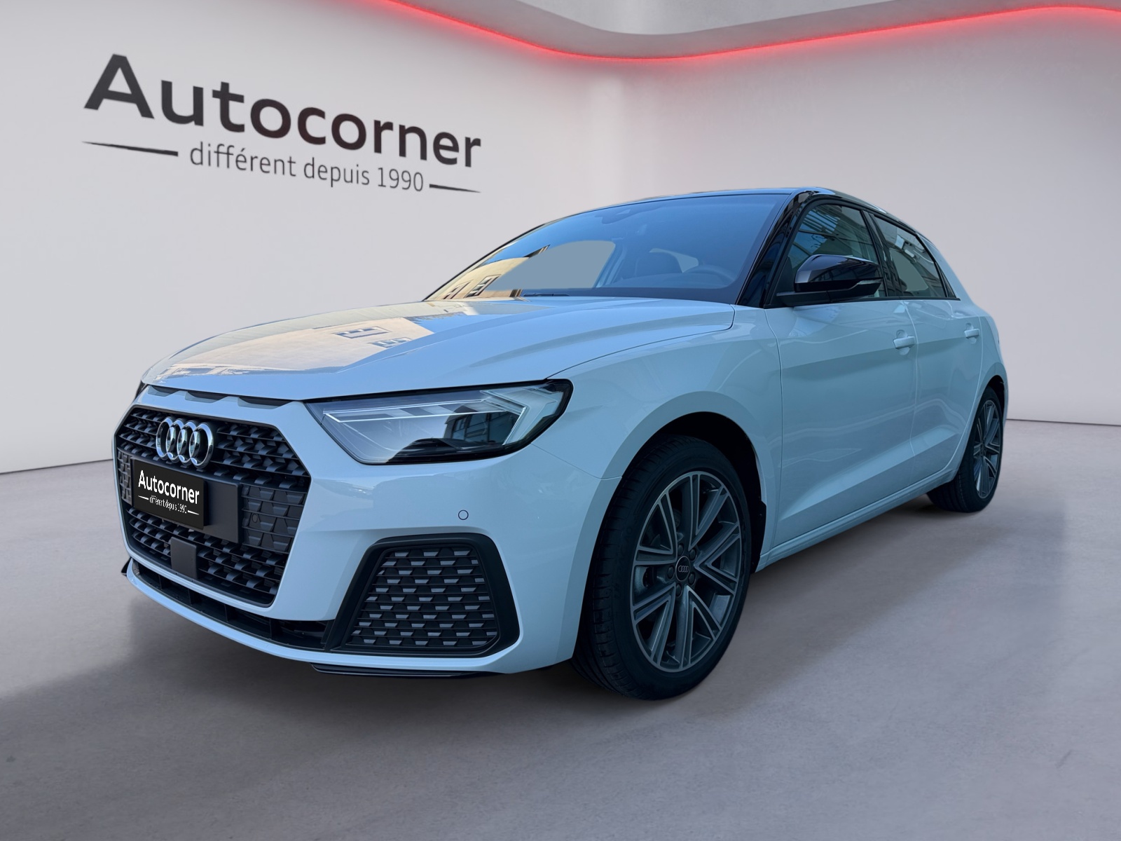 AUDI A1 Sportback 30 TFSI Attraction S-tronic-image-1