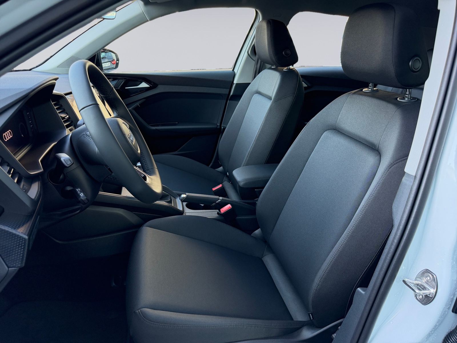AUDI A1 Sportback 30 TFSI Attraction S-tronic-image-6