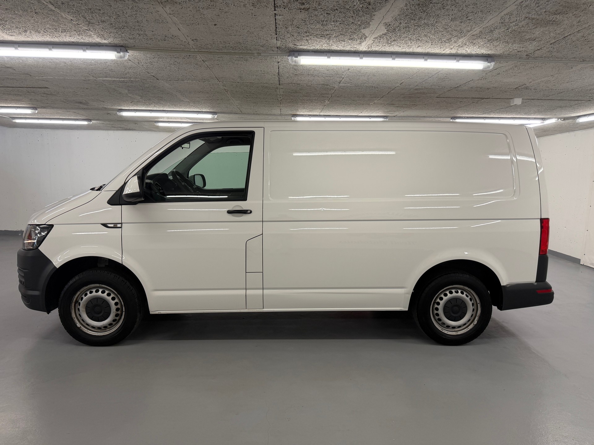 VW T6 2.0 TDI-image-4